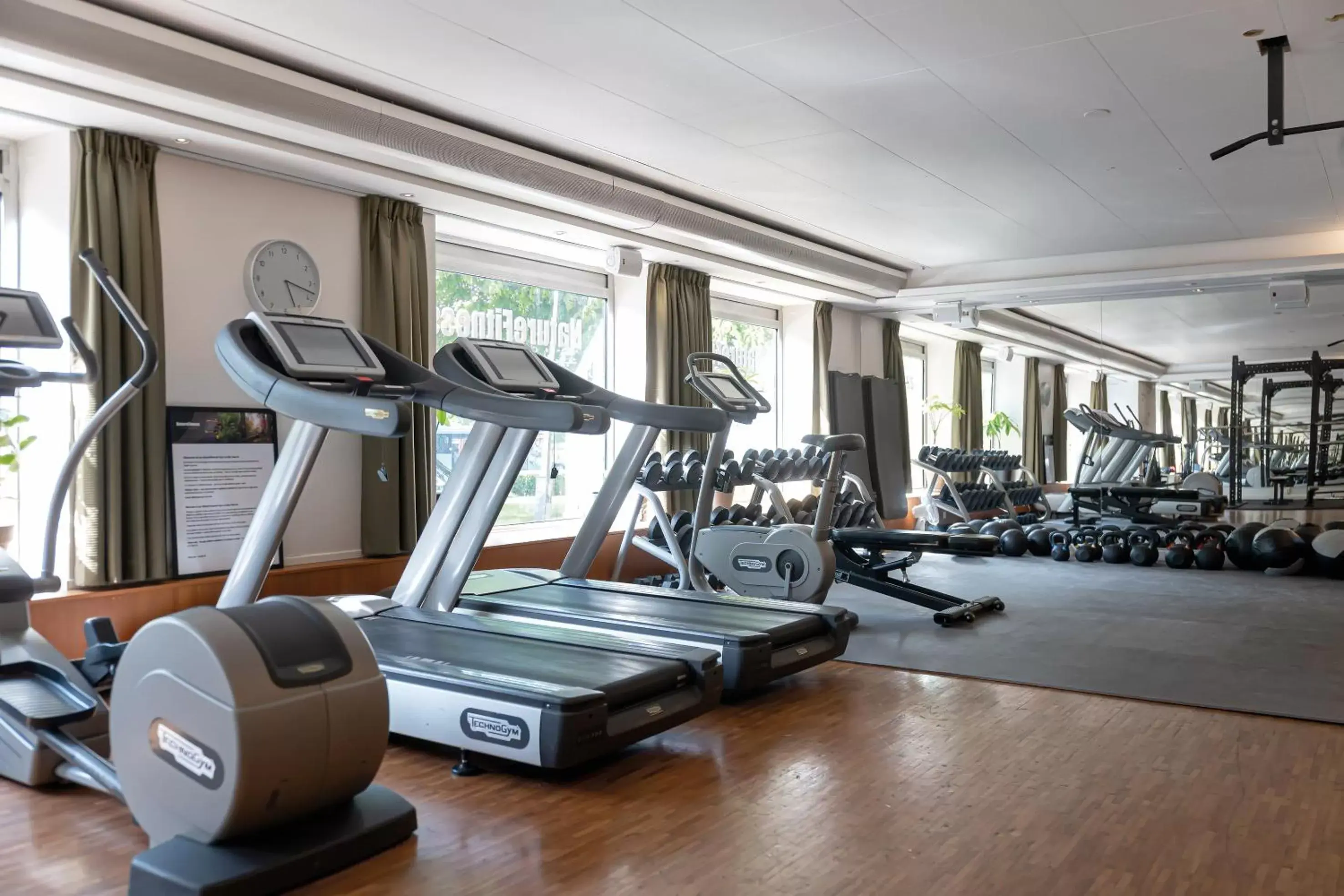 Property building, Fitness Center/Facilities in Elite Park Avenue Hotel