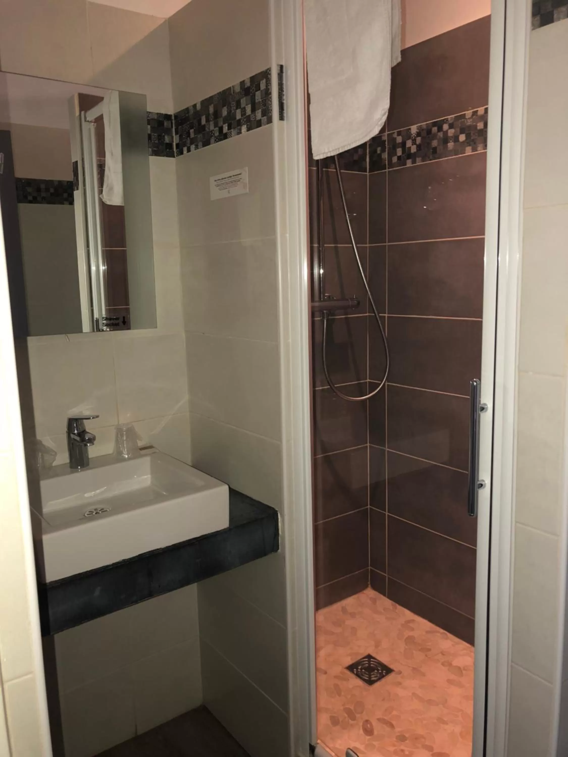 Logis - Hôtel du Nord et Restaurant La Table d'Elisa