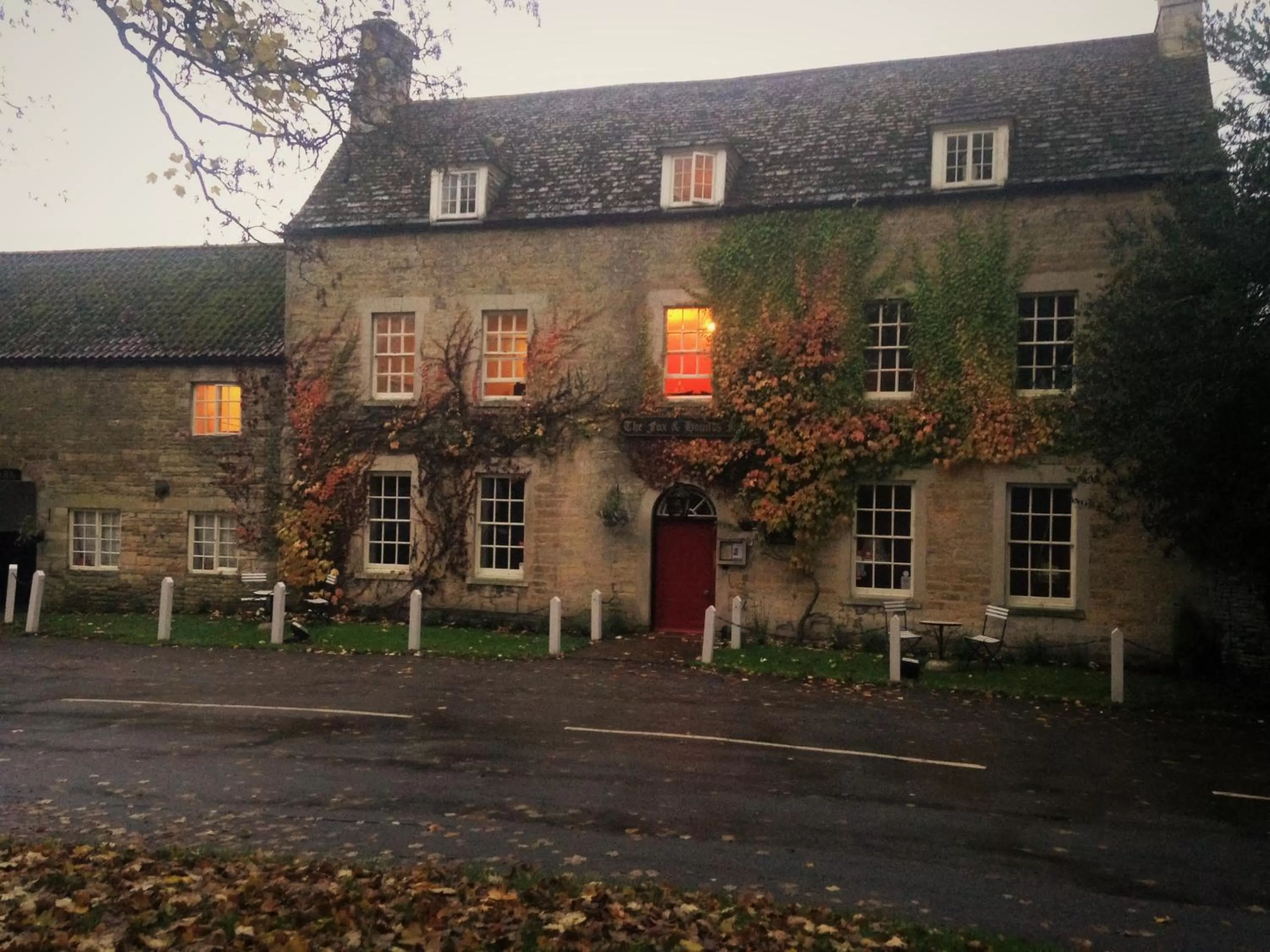 Facade/entrance in The Fox and Hounds