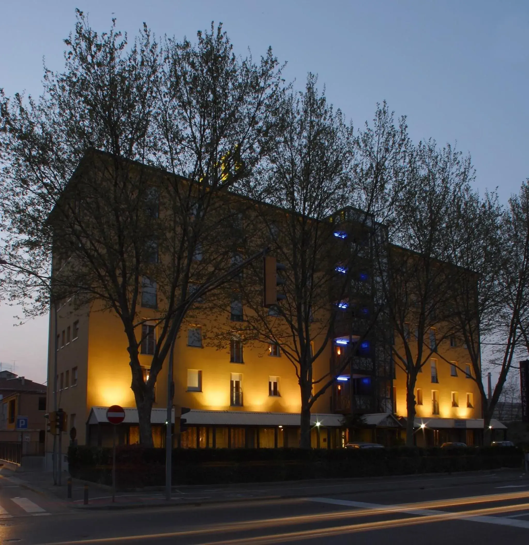 Facade/entrance, Property Building in Hotel Fiera Wellness & Spa