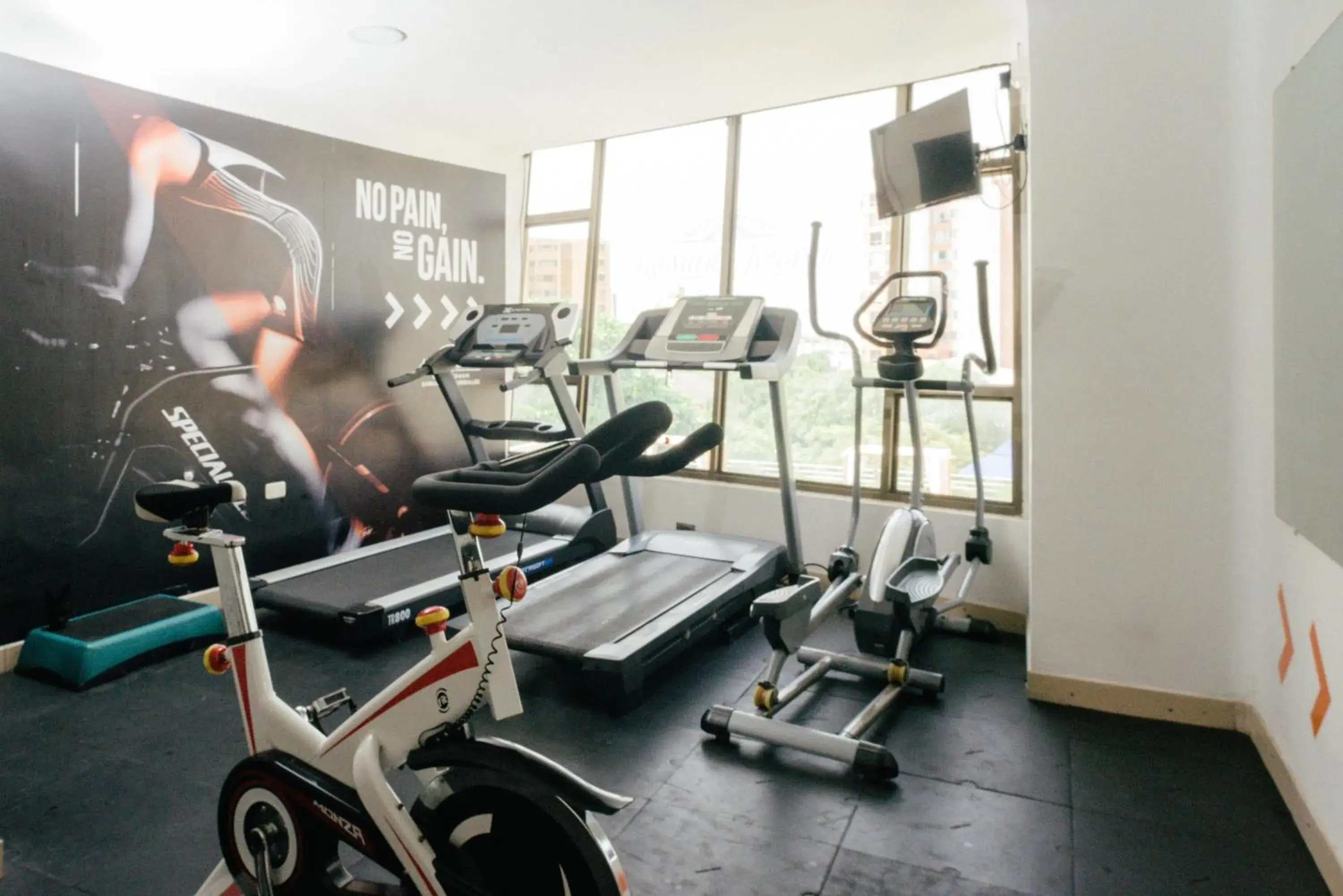 Fitness centre/facilities, Fitness Center/Facilities in Howard Johnson Hotel Versalles Barranquilla