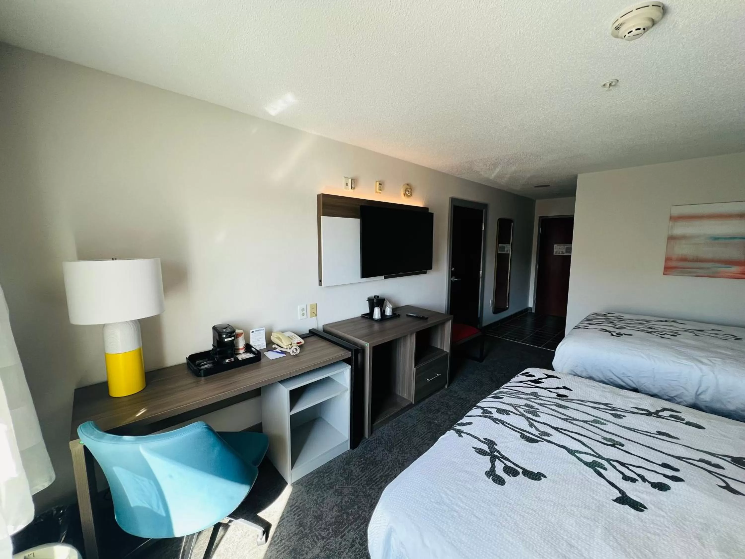 TV and multimedia, Bed in Comfort Inn Emporia