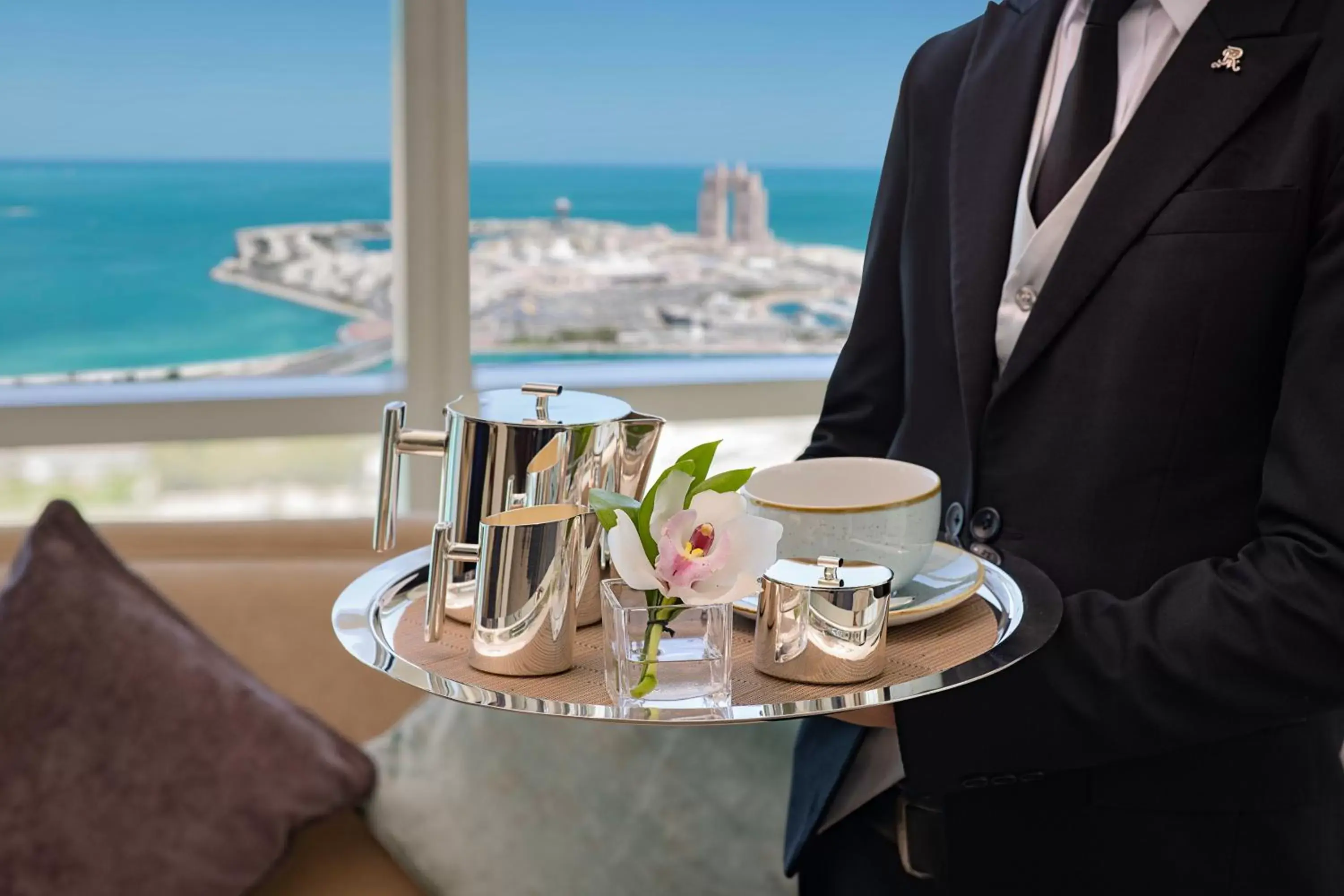 Coffee/tea facilities in The St. Regis Abu Dhabi