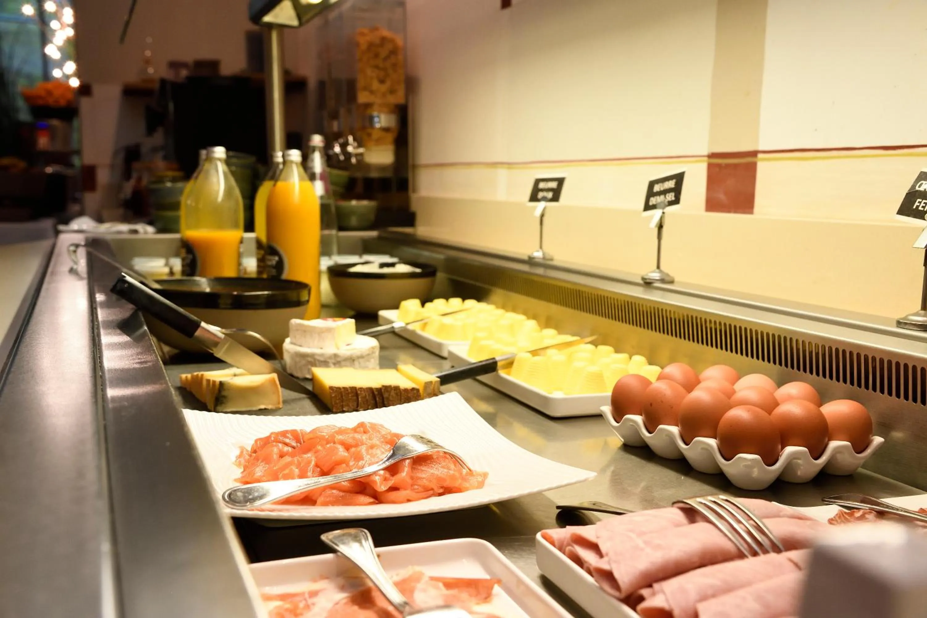 Breakfast in Château de Pizay