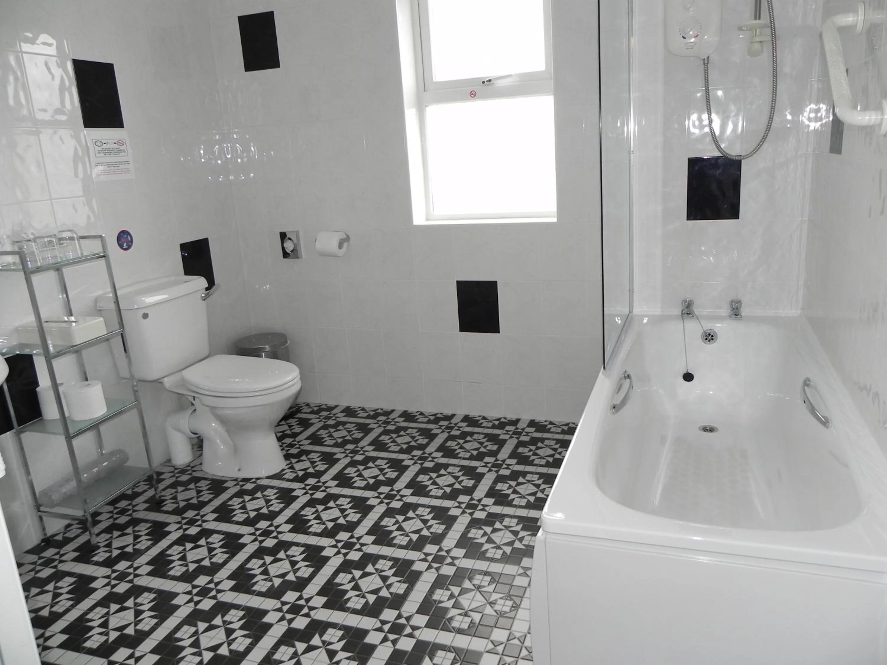 Bathroom in Shelleven Guest House