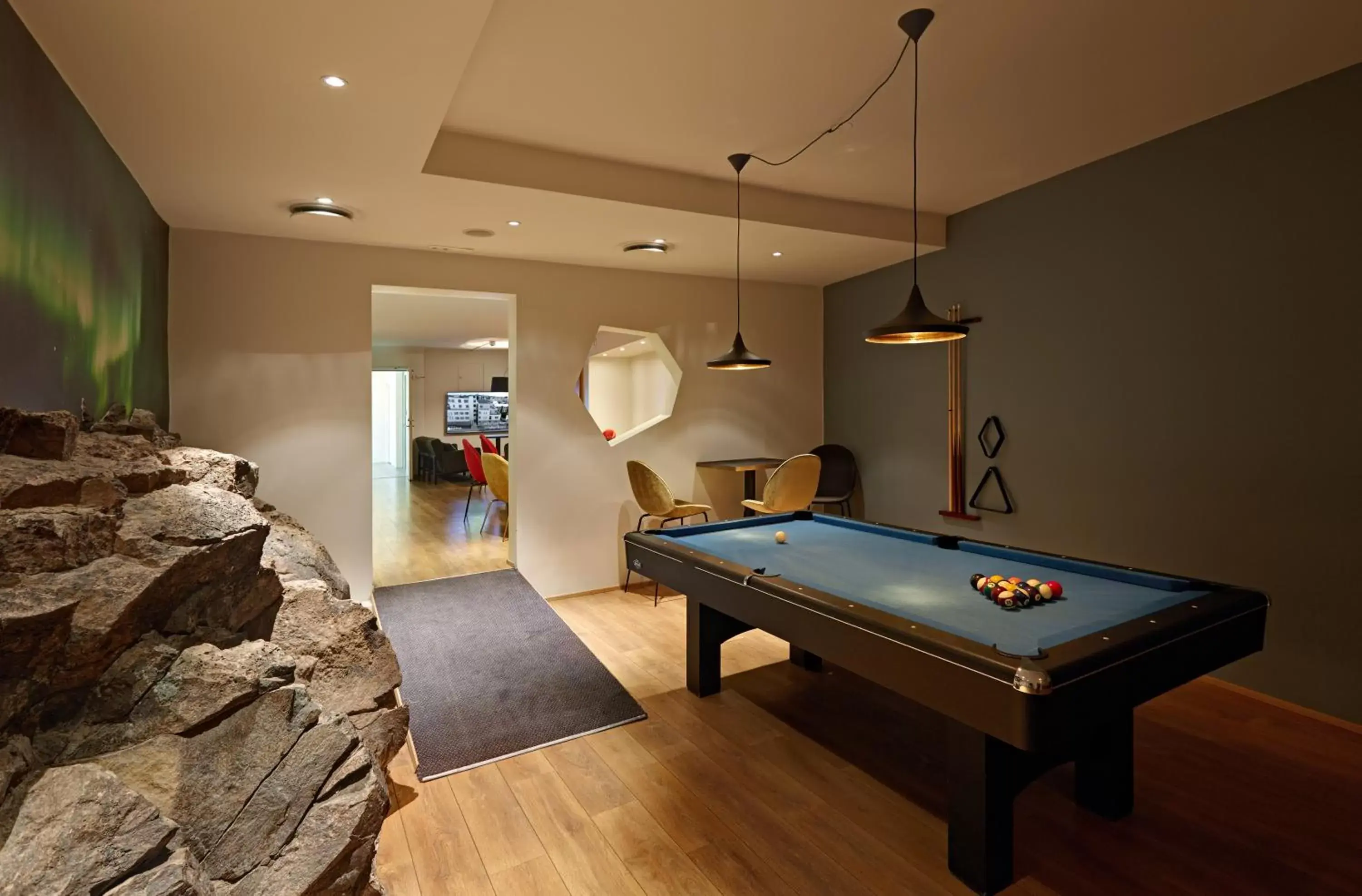 Communal lounge/ TV room, Billiards in Hotel Klettur