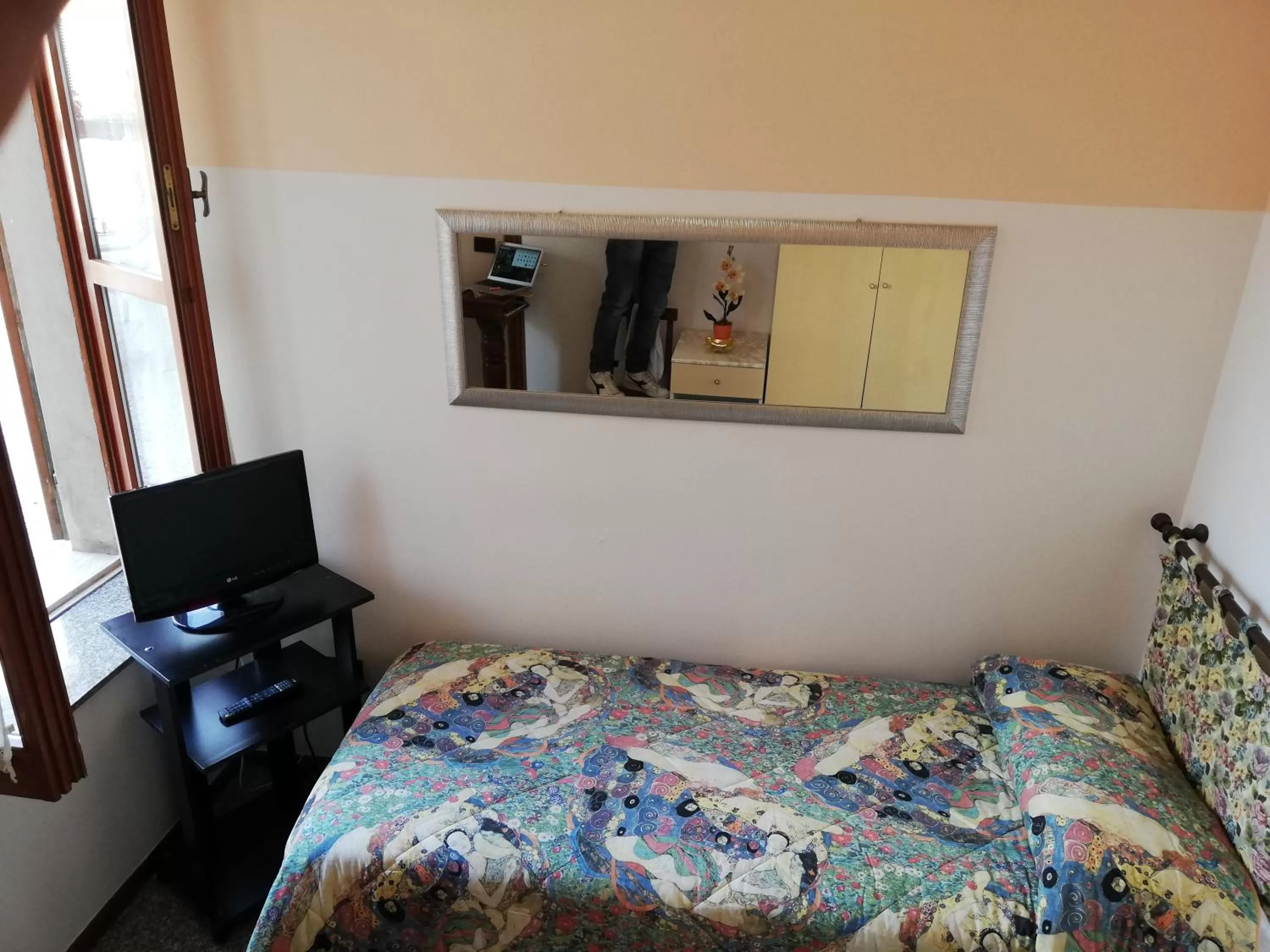 Bed in Cantina Dell'Arte