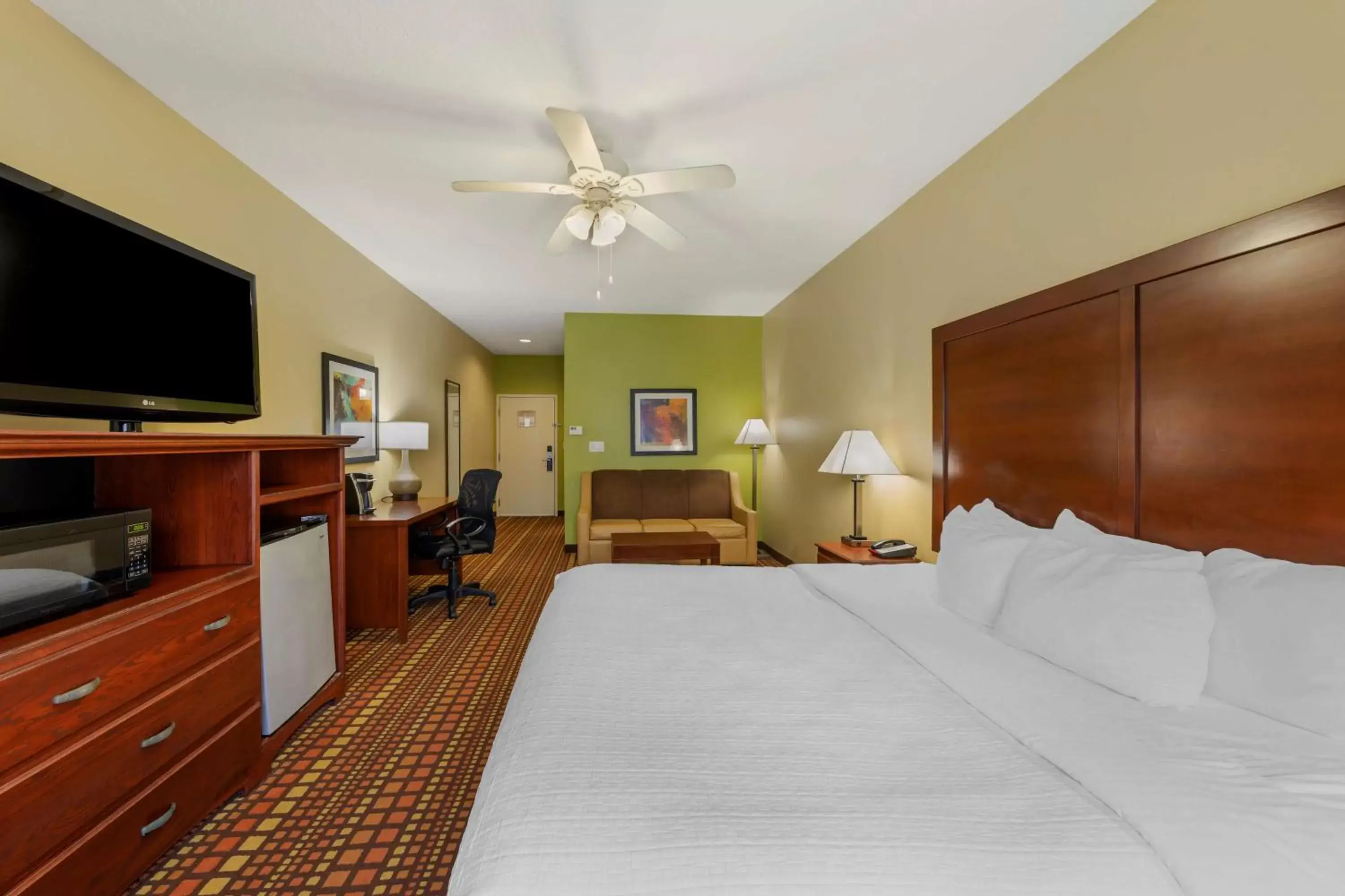 Bedroom, Bed in Best Western Plus Gadsden Hotel & Suites Bedroom, Bed in Best Western Plus Gadsden Hotel & Suites