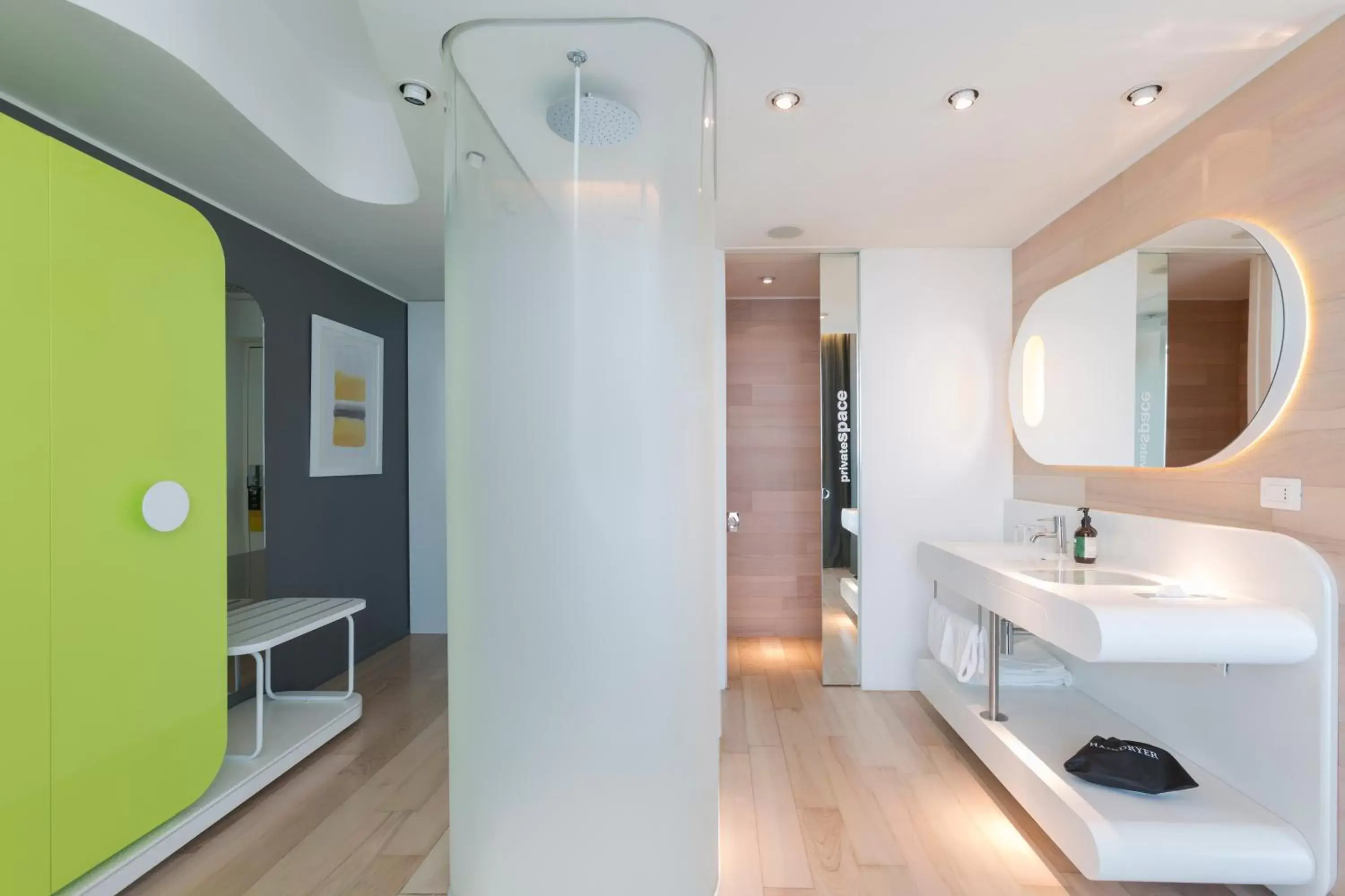 Bathroom in voco Milan-Fiere, an IHG Hotel