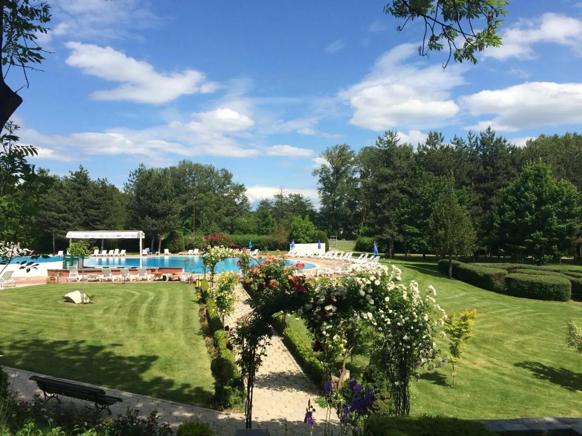 Garden in Hissar Spa Hotel