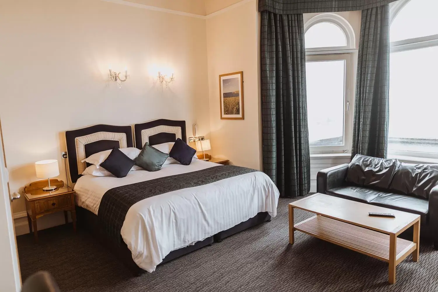 Bathroom, Bed in Atlantic Hotel Newquay