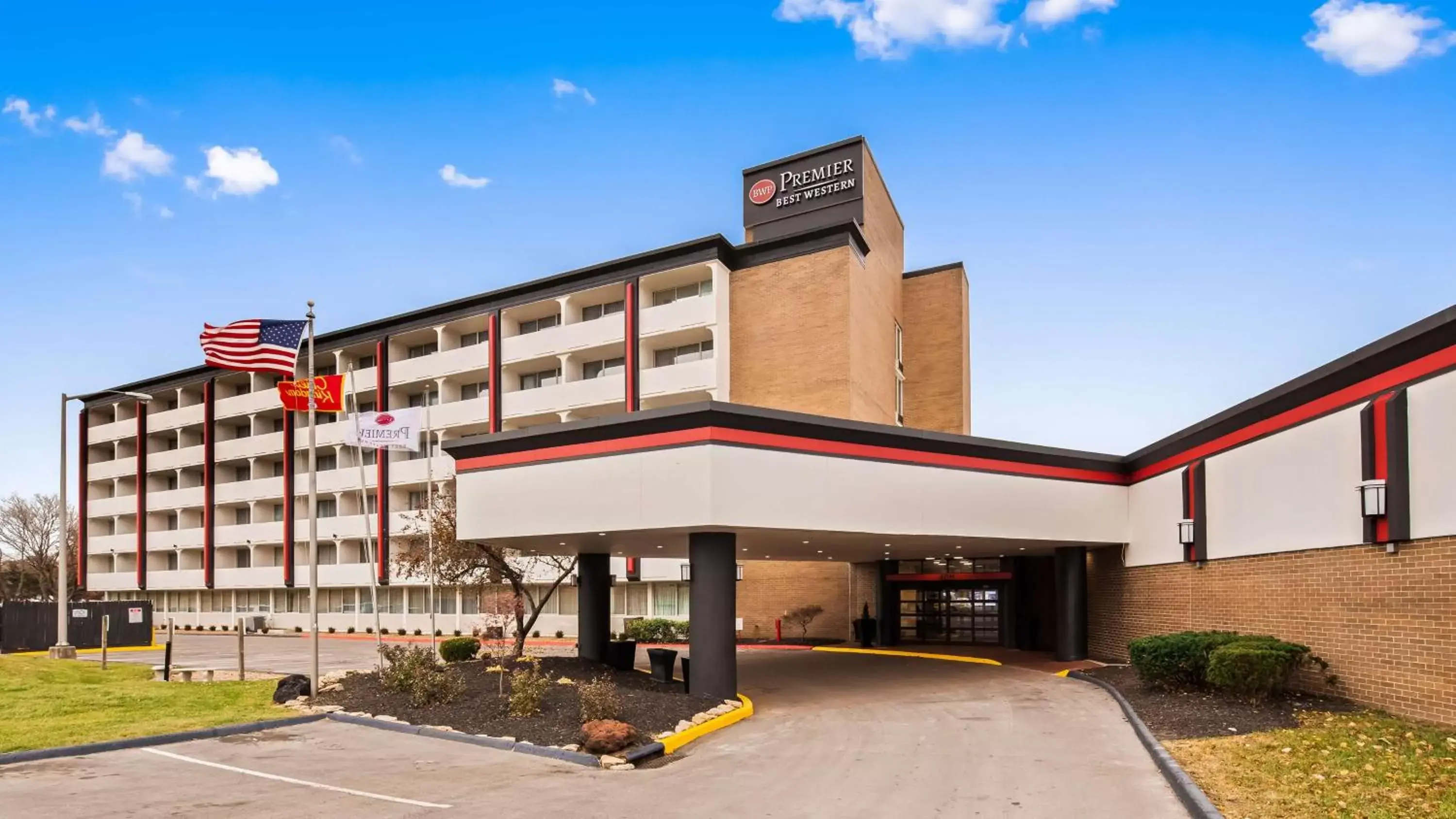 Property Building in Best Western Premier Kansas City Sports Complex Hotel