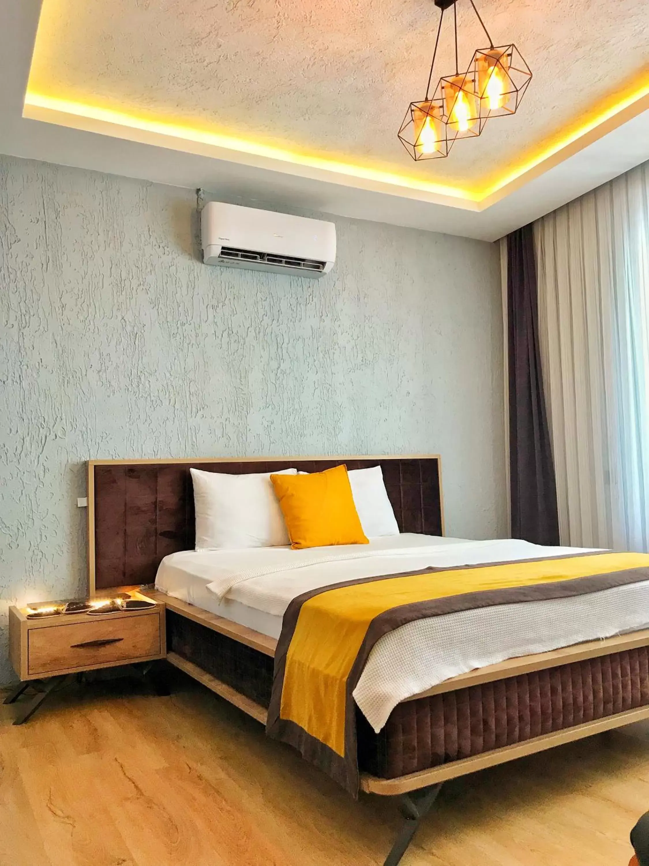 Double Room with Private Bathroom - single occupancy in Pera Pansiyon Double Room with Private Bathroom - single occupancy in Pera Pansiyon