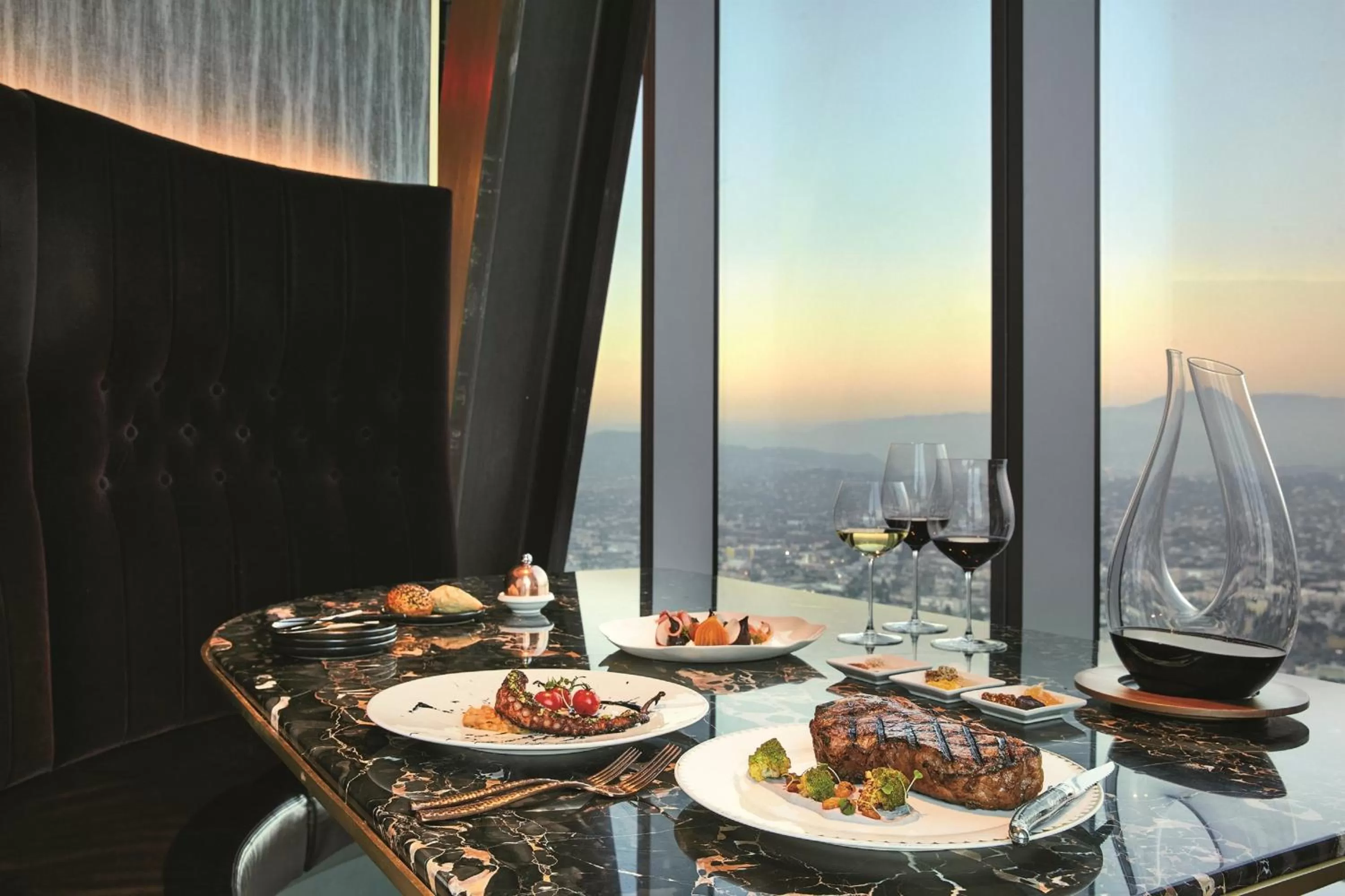 Restaurant/places to eat in InterContinental - Los Angeles Downtown by IHG