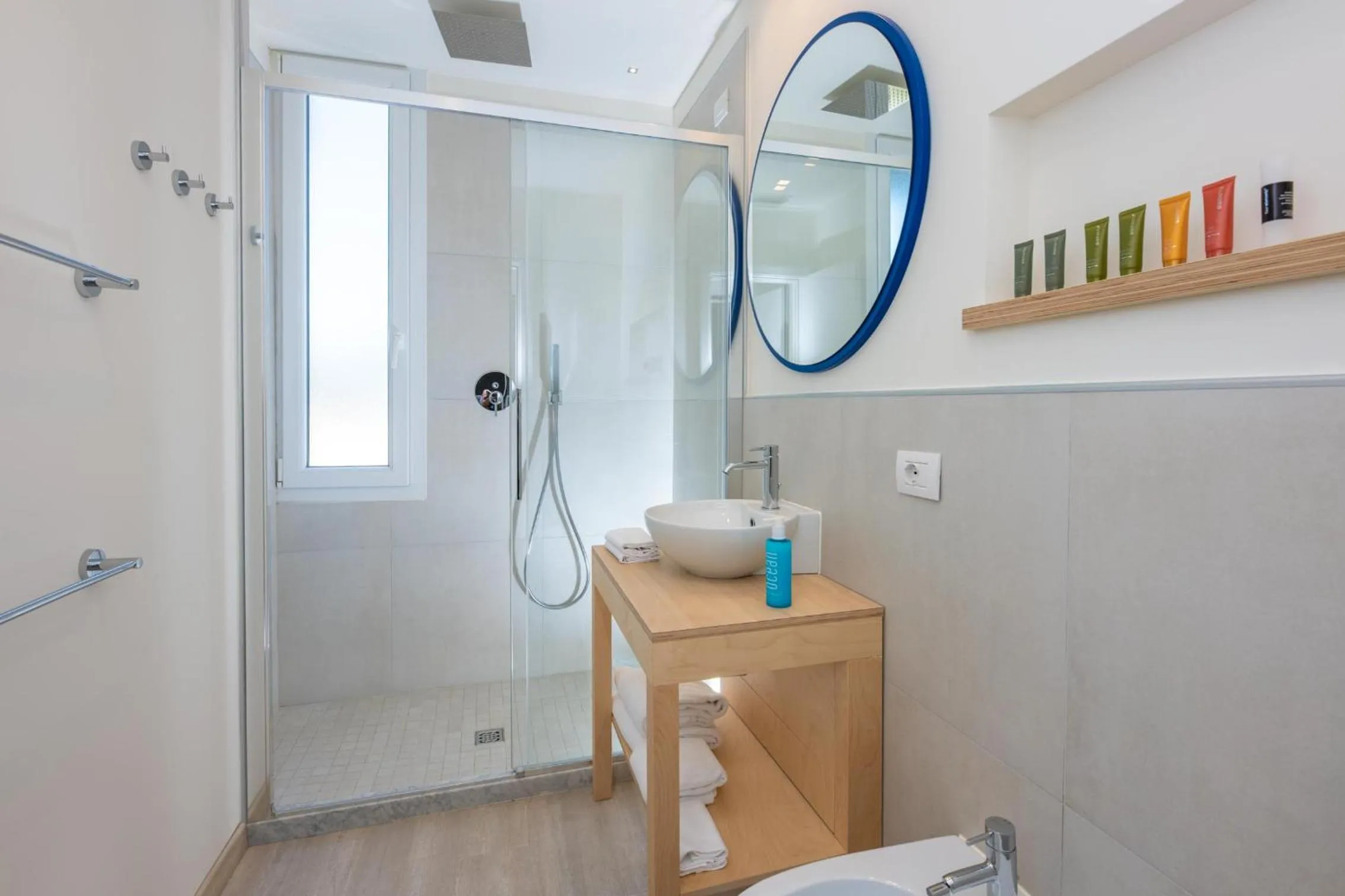 Shower in L'Alba Hotel