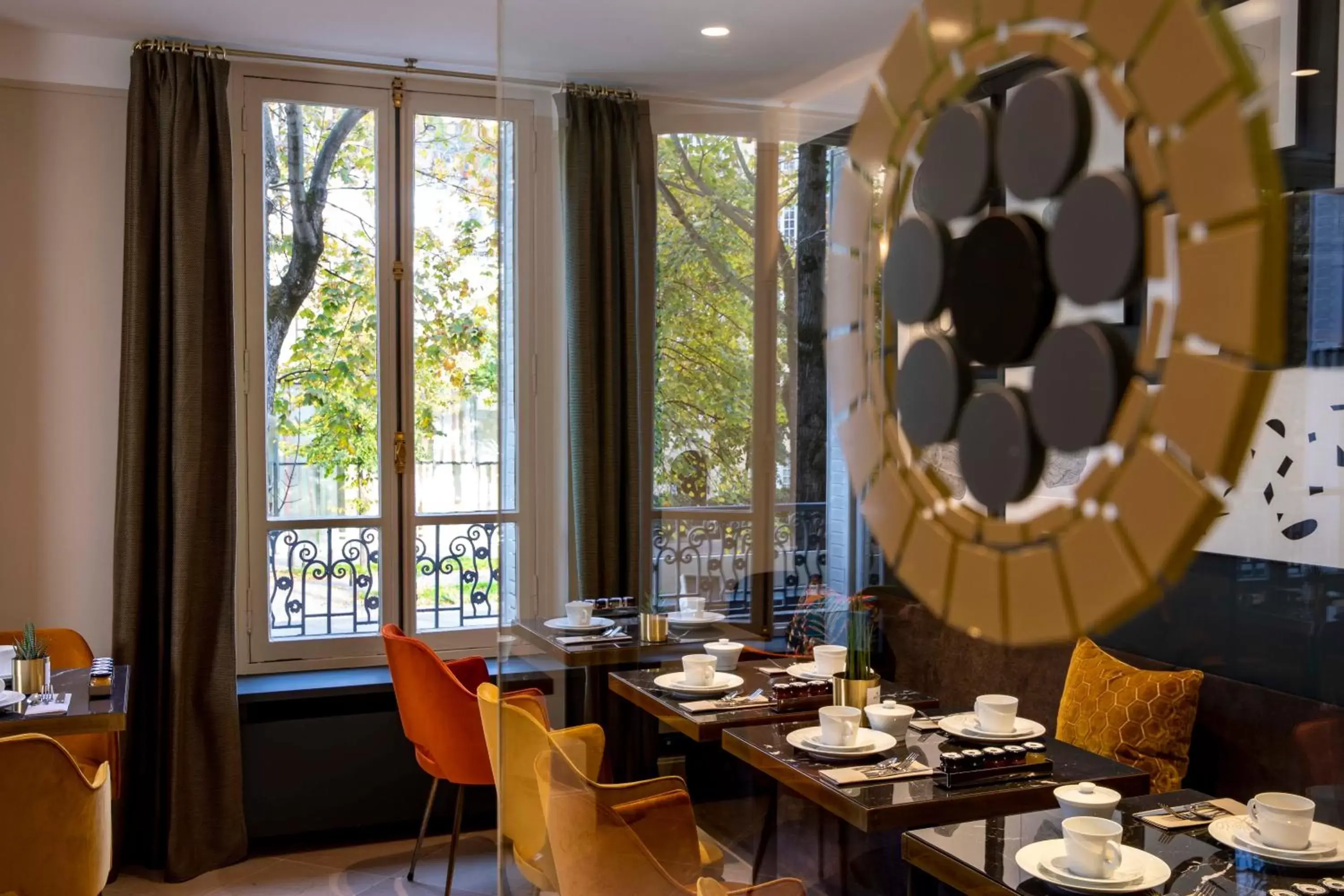 Breakfast, Restaurant/Places to Eat in Hôtel Aiglon