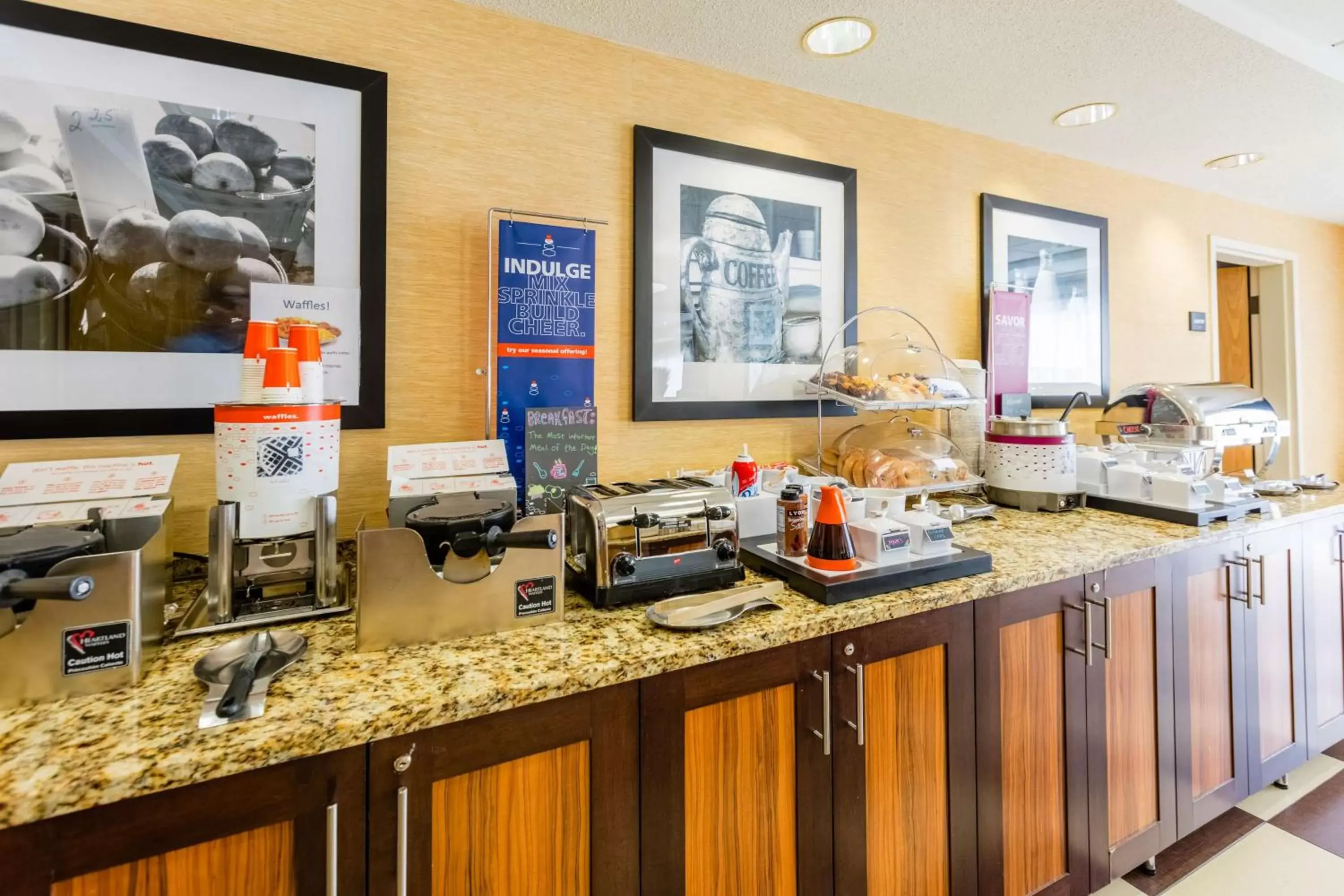 Breakfast, Restaurant/Places to Eat in Hampton Inn St Charles St Peters