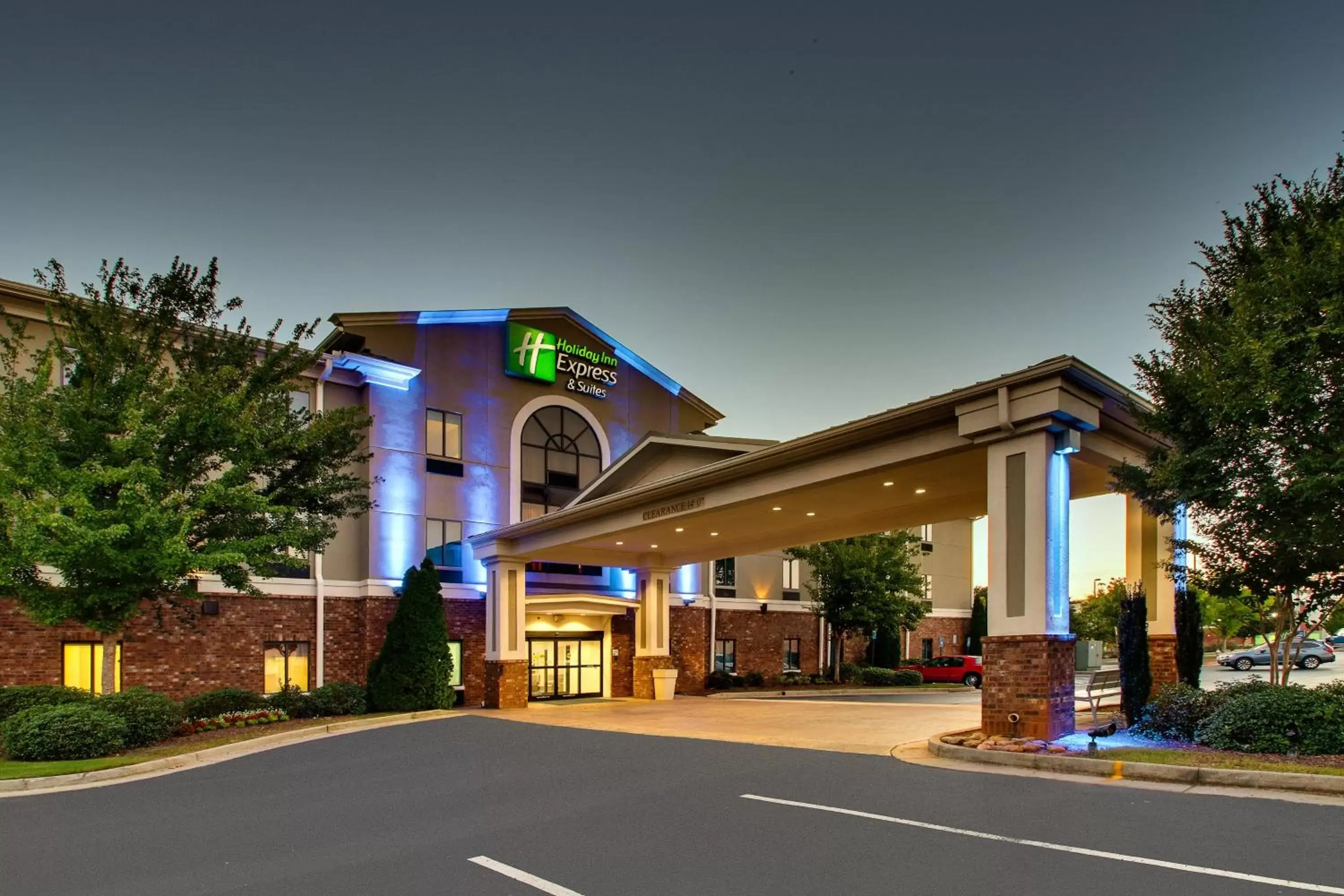 Property Building in Holiday Inn Express Hotel & Suites Austell Powder Springs, an IHG Hotel