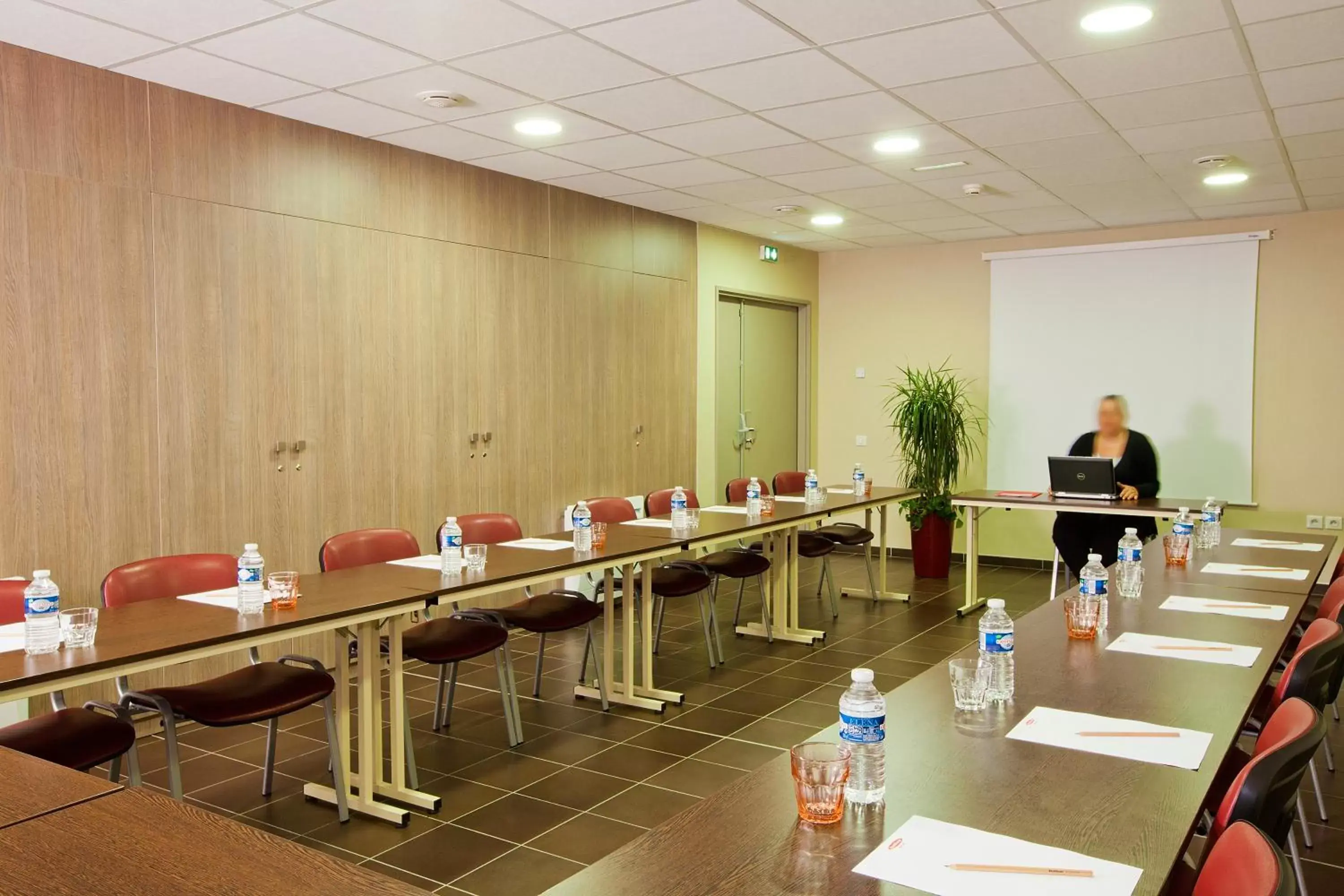 Meeting/conference room, Business Area/Conference Room in Residhome Reims Centre