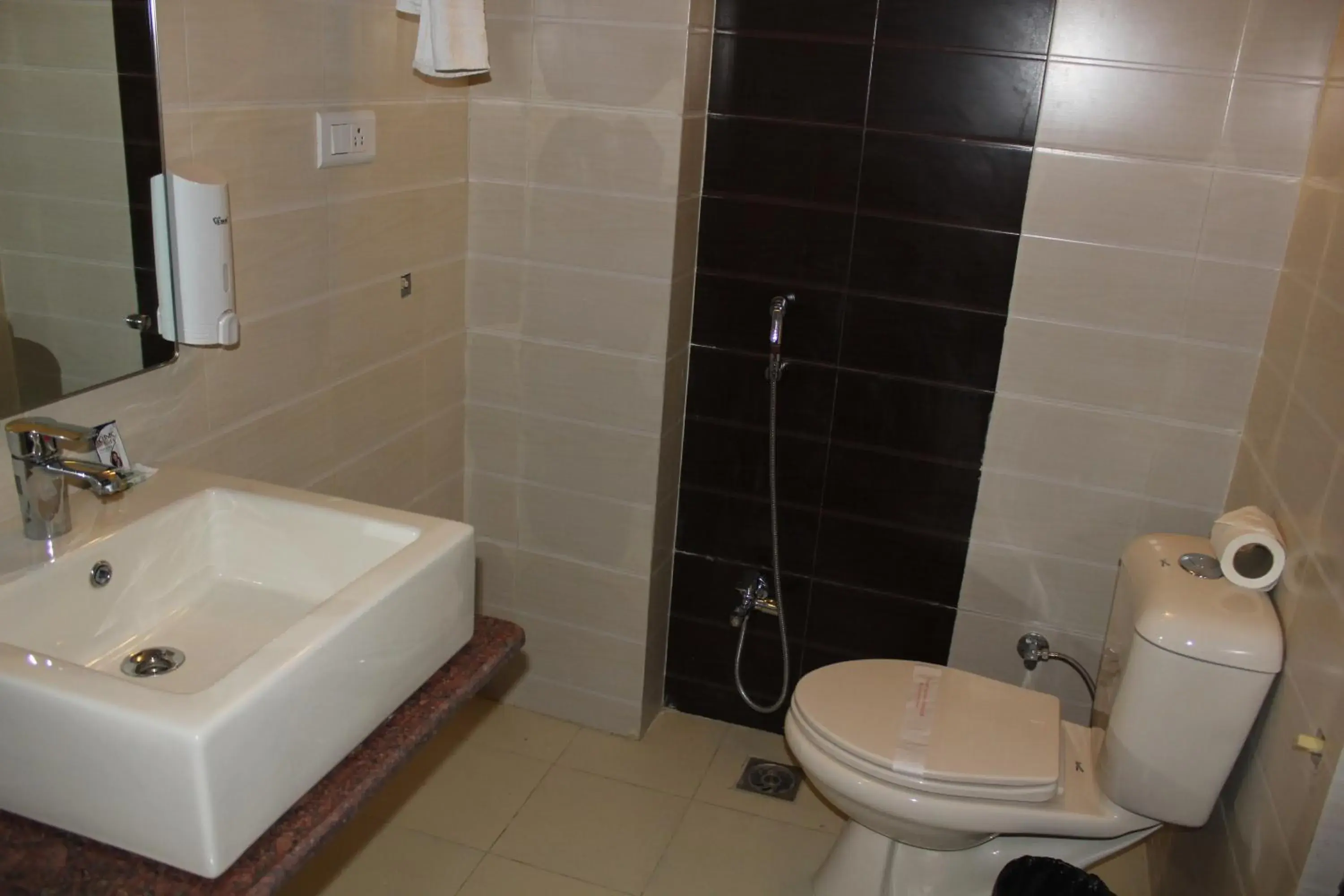 Toilet, Bathroom in Hotel Savi Regency