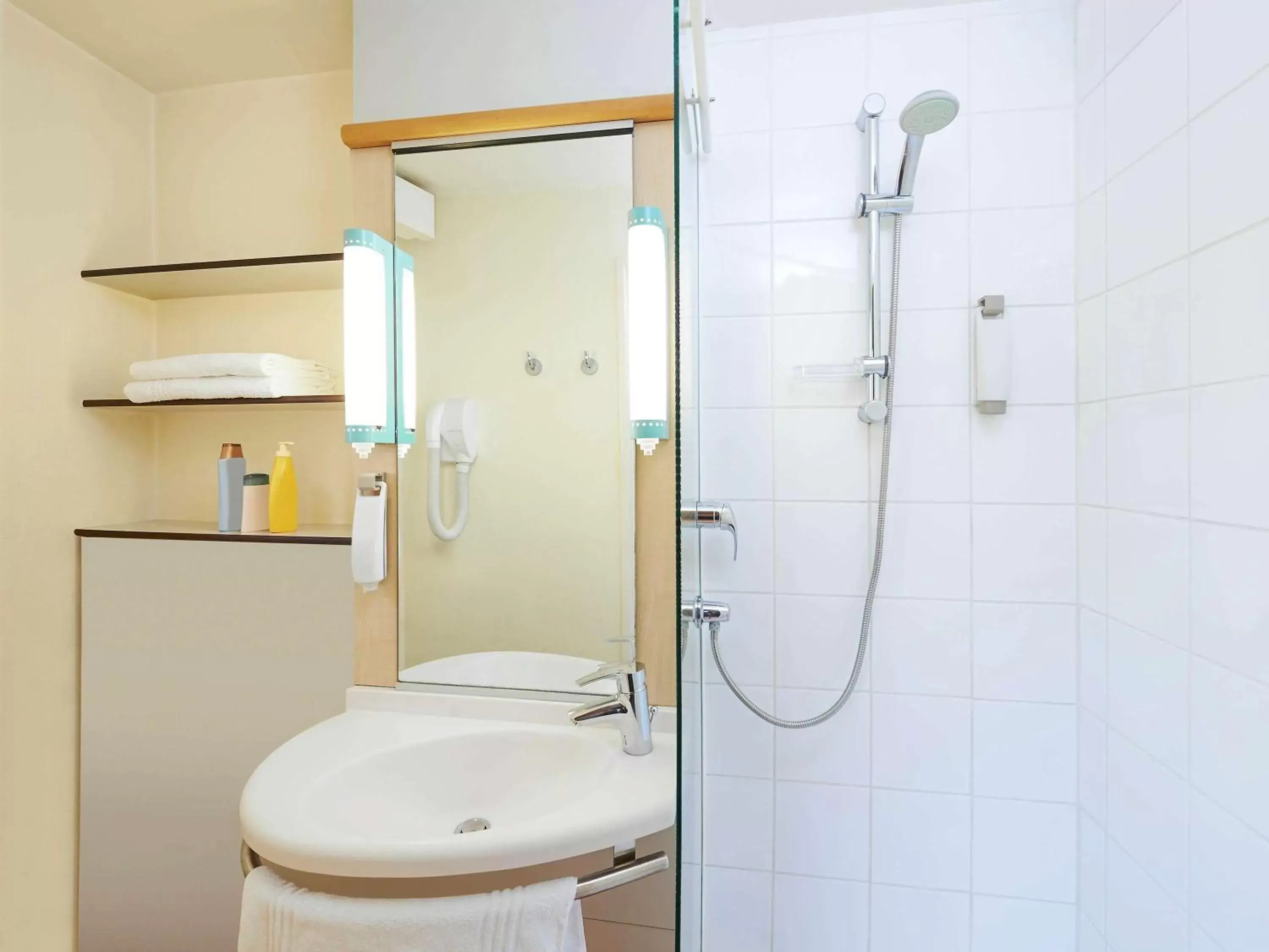 Property building in ibis Strasbourg Centre Historique Property building in ibis Strasbourg Centre Historique