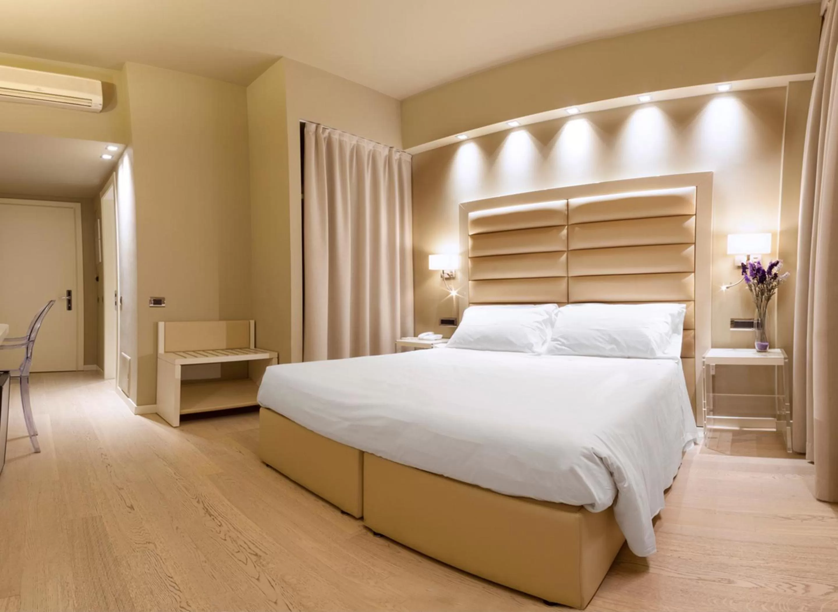 Deluxe Room in Hotel Touring