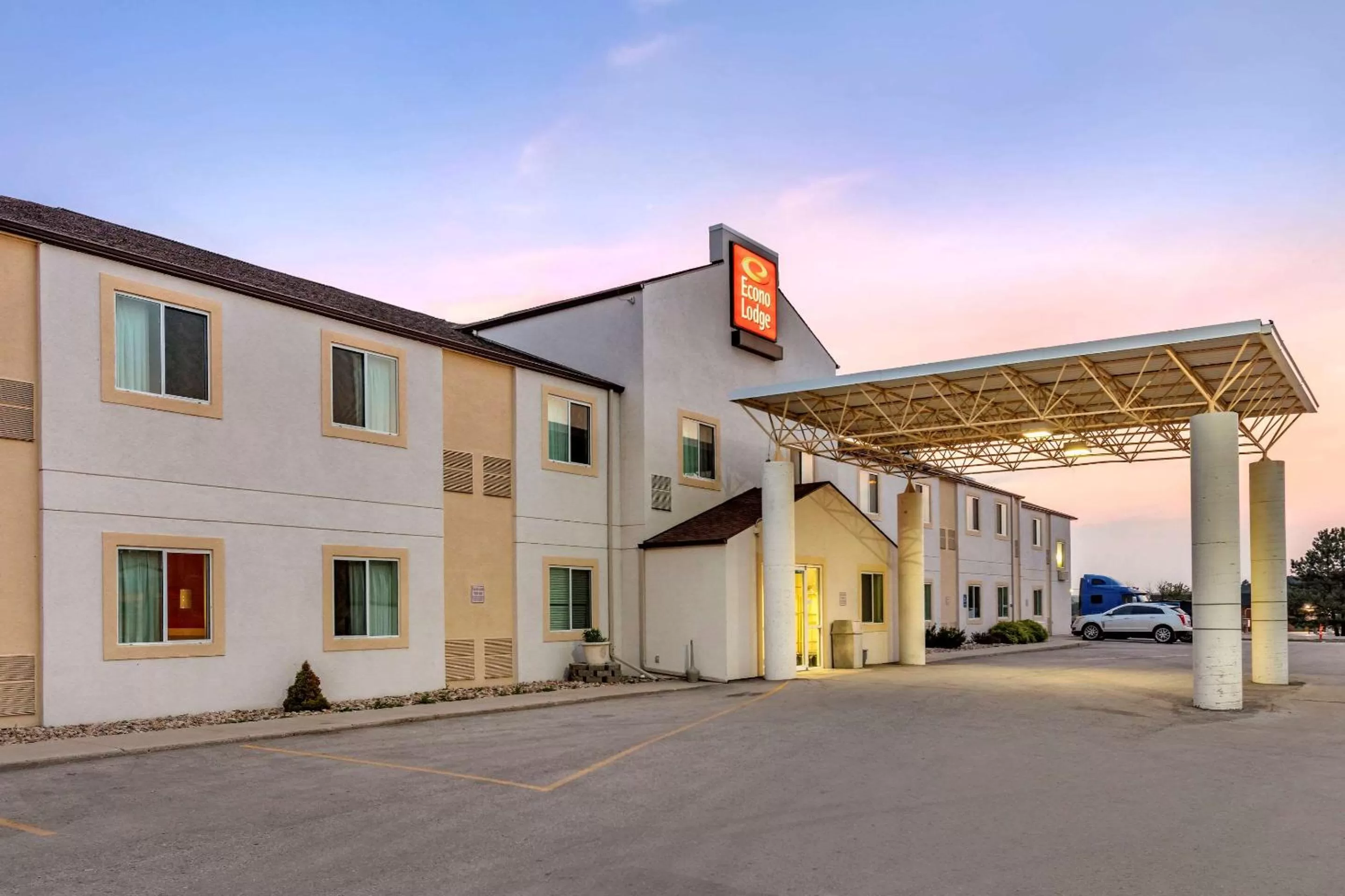 Property building in Econo Lodge Belle Fourche