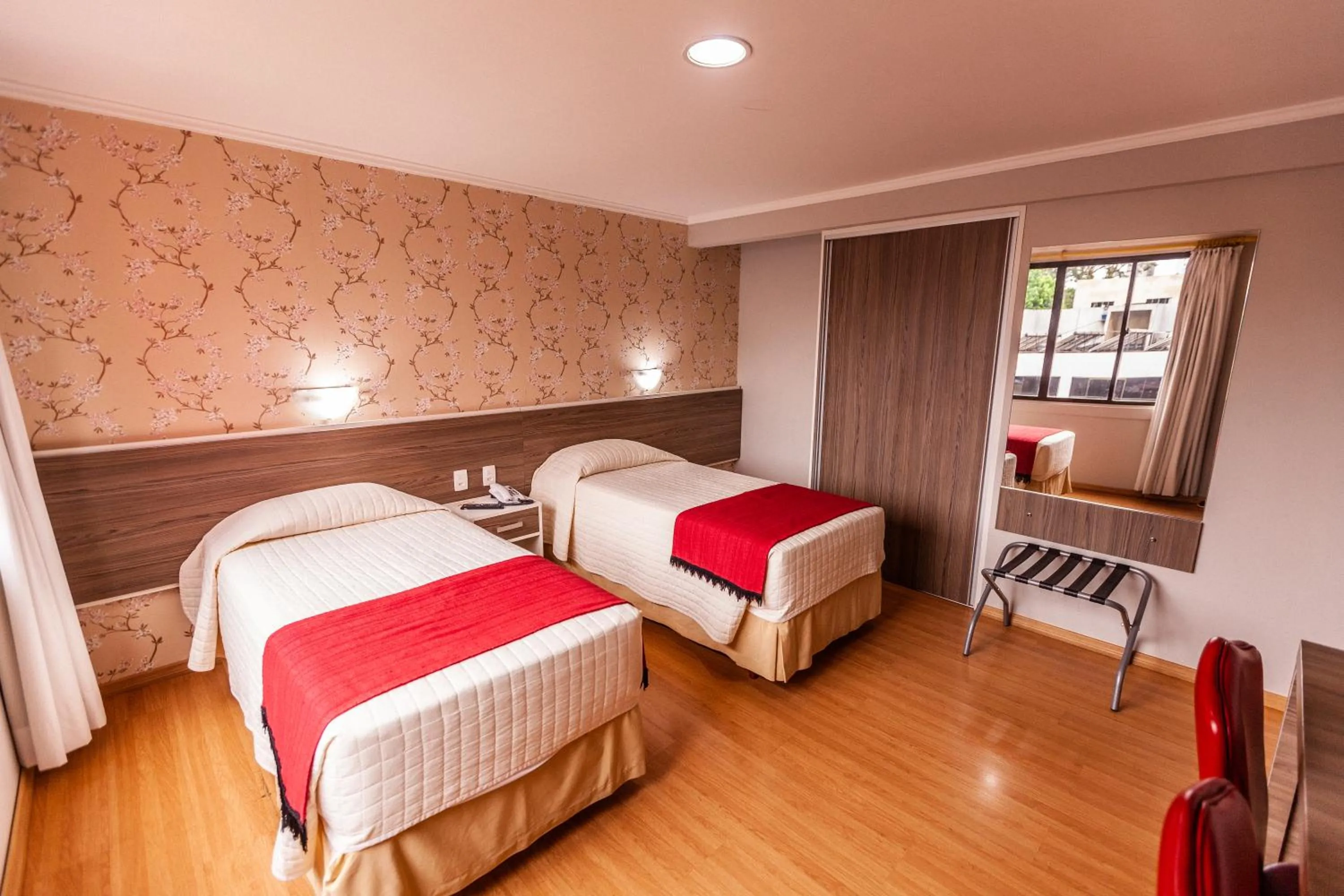 Photo of the whole room, Bed in Foz Plaza Hotel