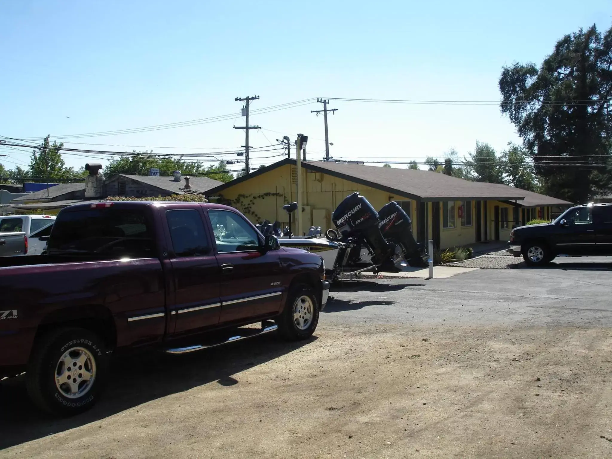 People, Property Building in Lakeview Inn