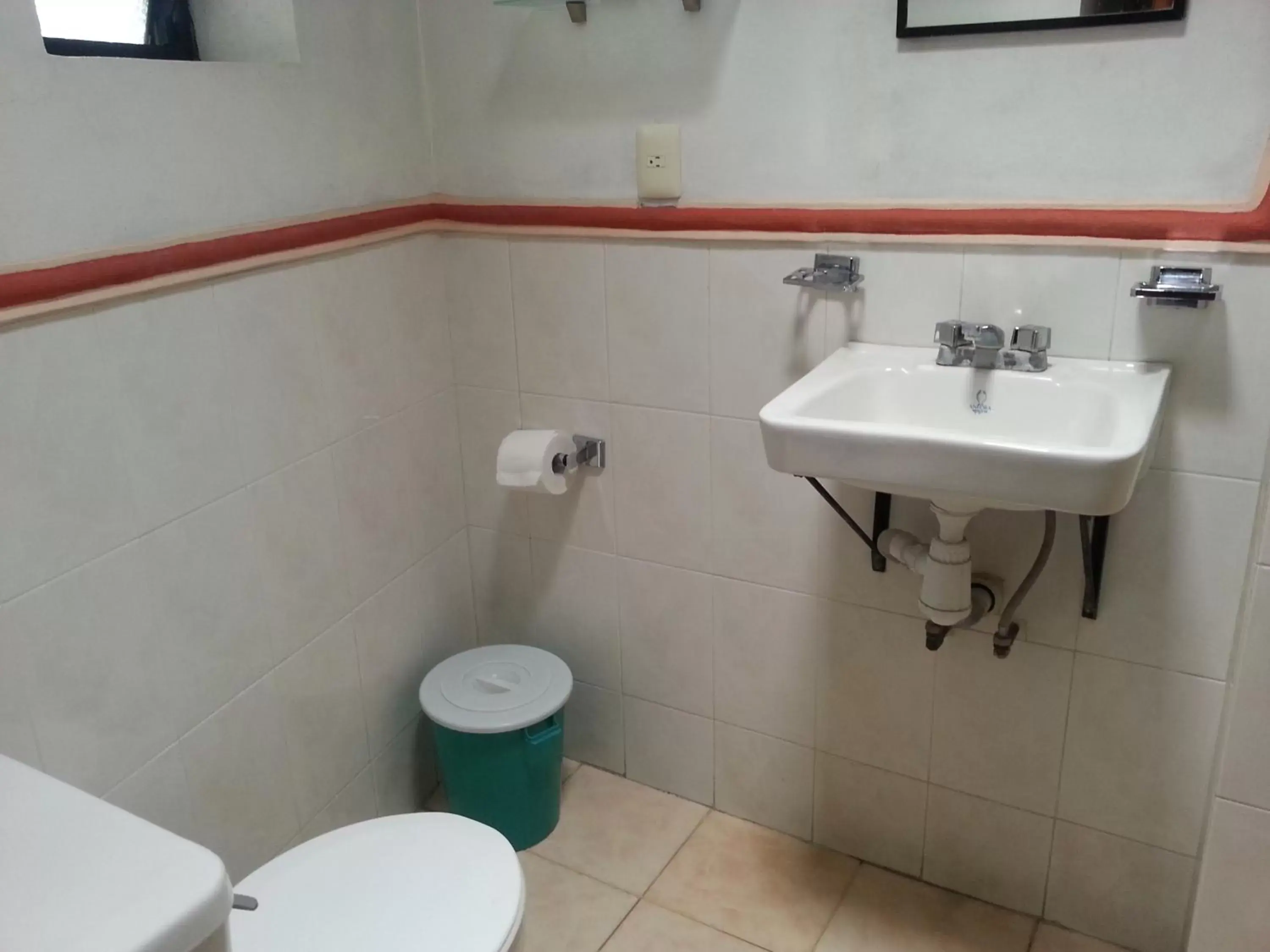 Bathroom in Hotel Casa Arnel