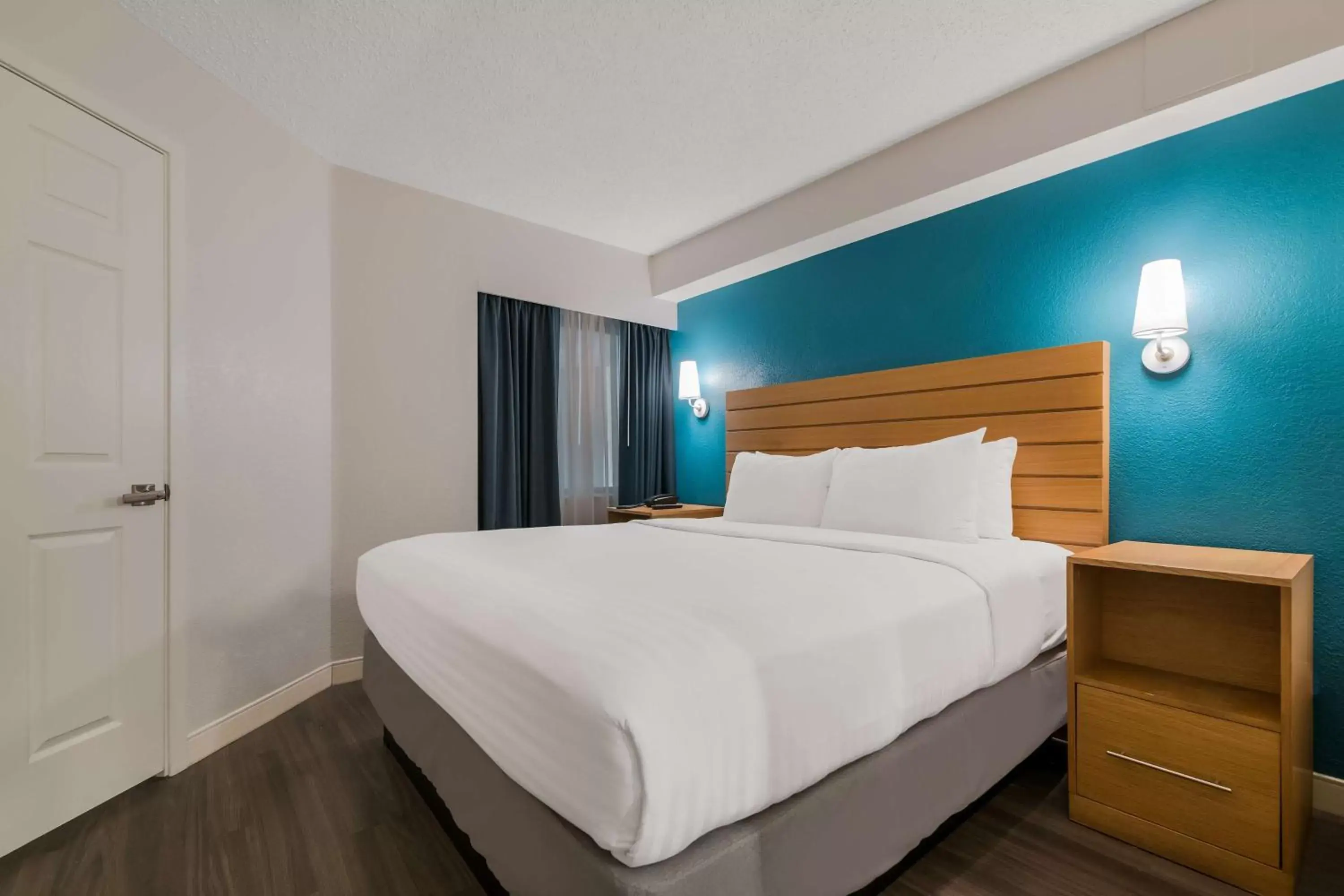 Bedroom, Bed in Sonesta ES Suites Orlando International Drive