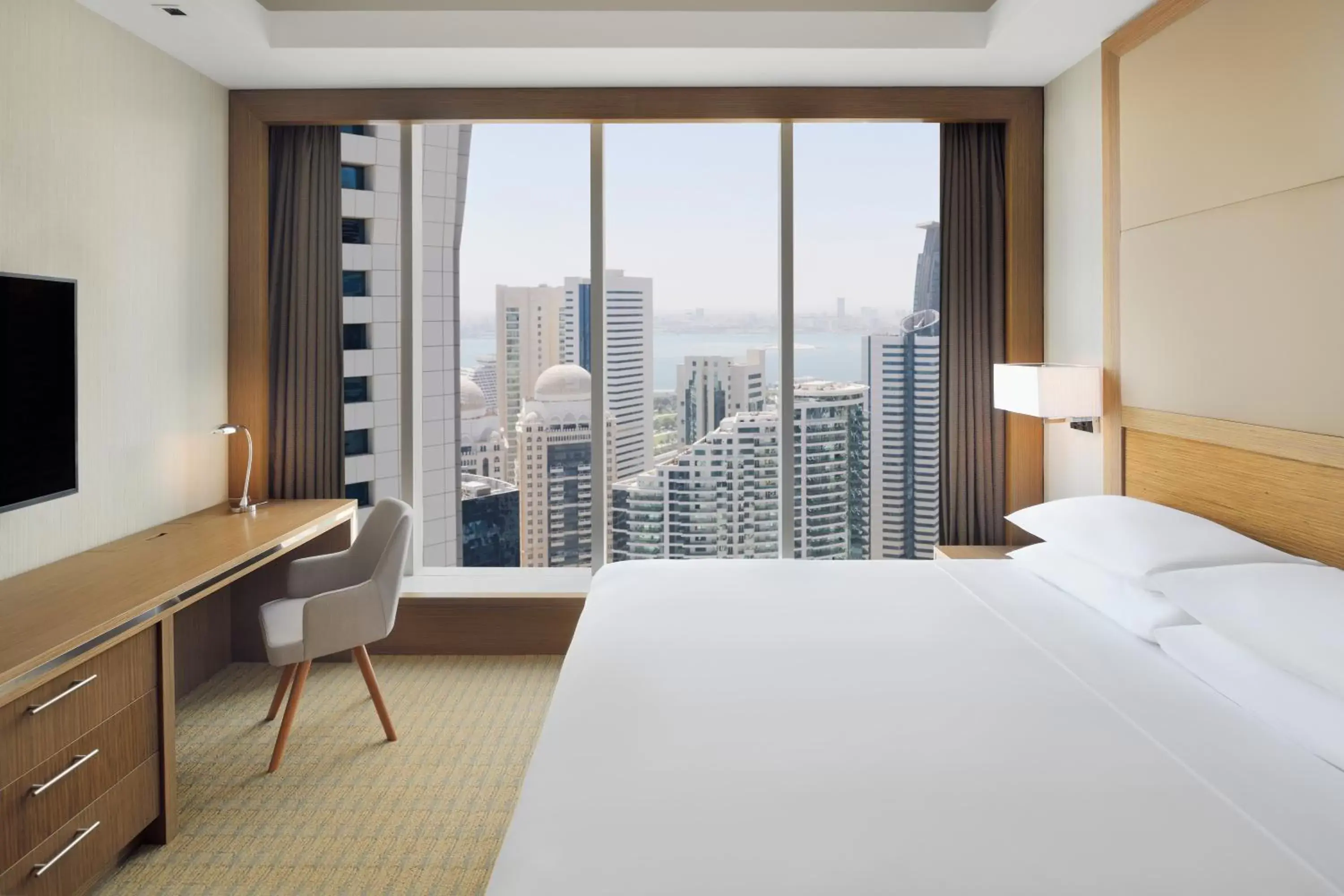 Bed in Delta Hotels by Marriott City Center Doha