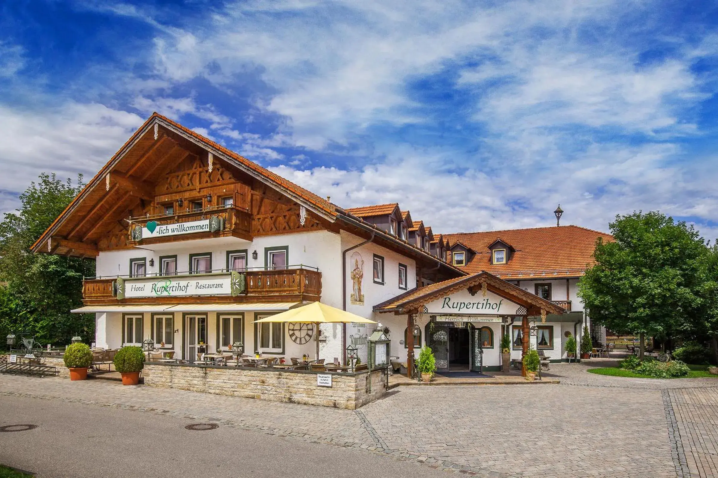 Facade/entrance, Property Building in Hotel Rupertihof