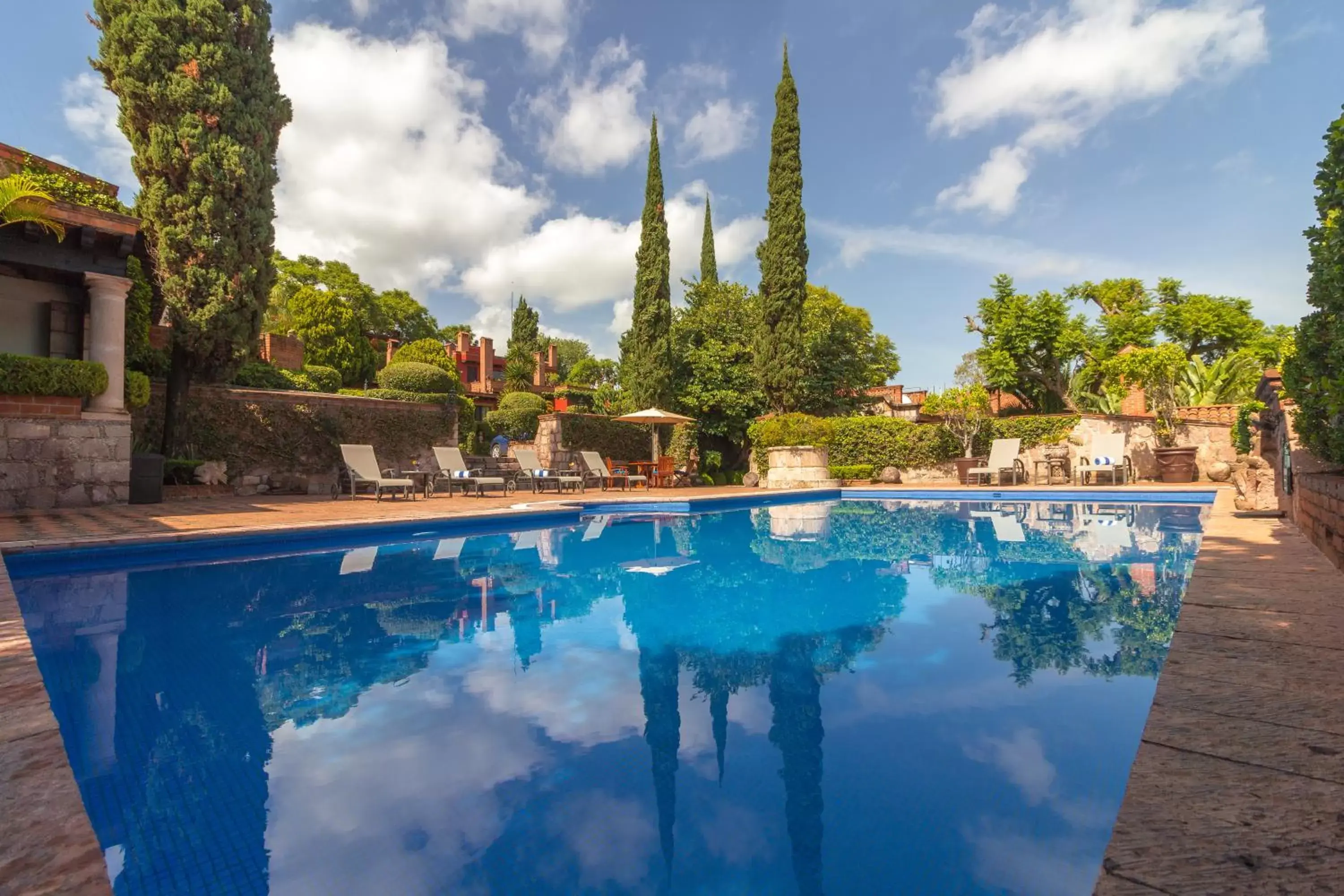 Swimming Pool in Villa Montaña Hotel & Spa