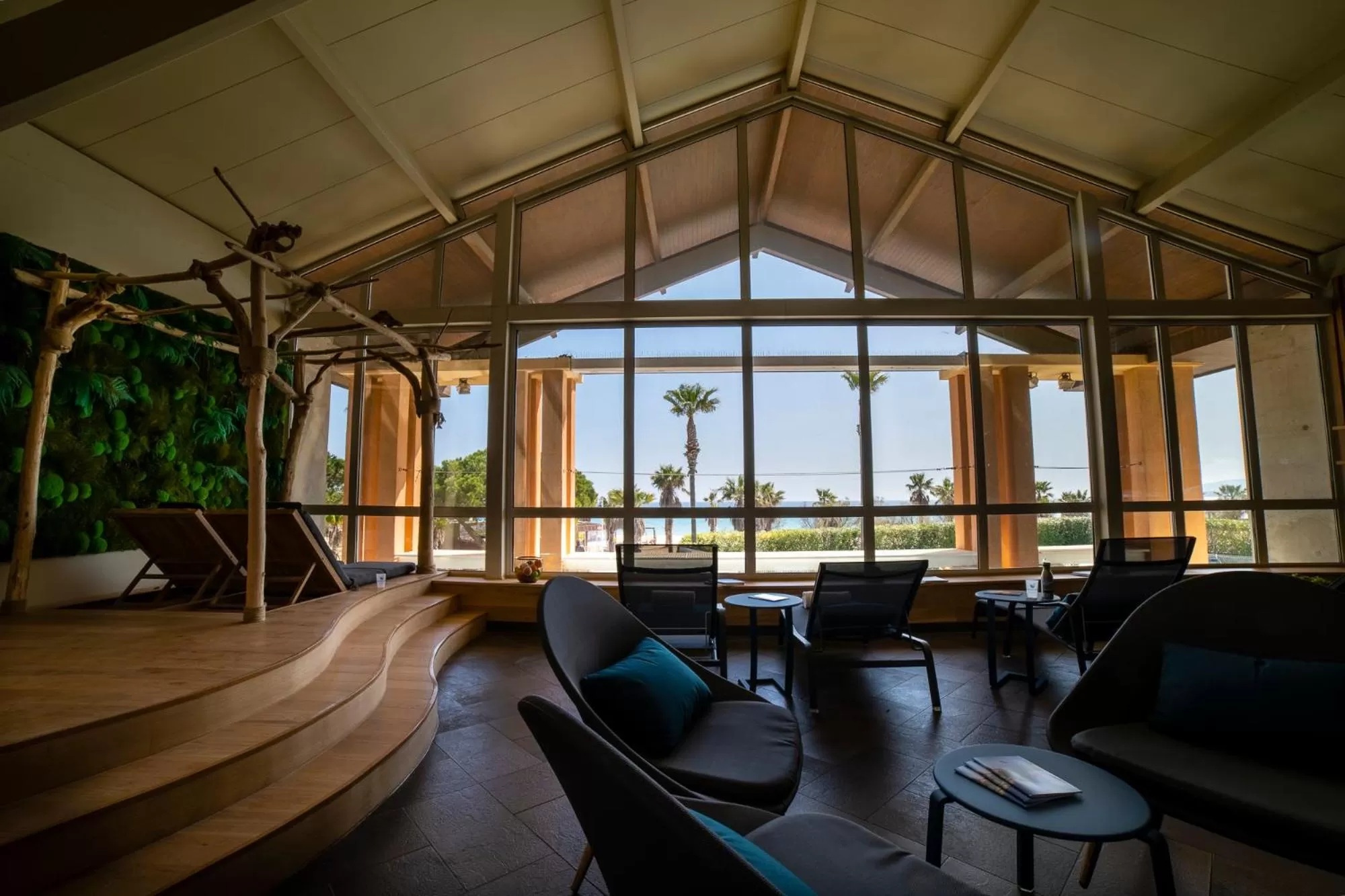 Swimming pool in Mercure Thalasso & Spa Port Fréjus