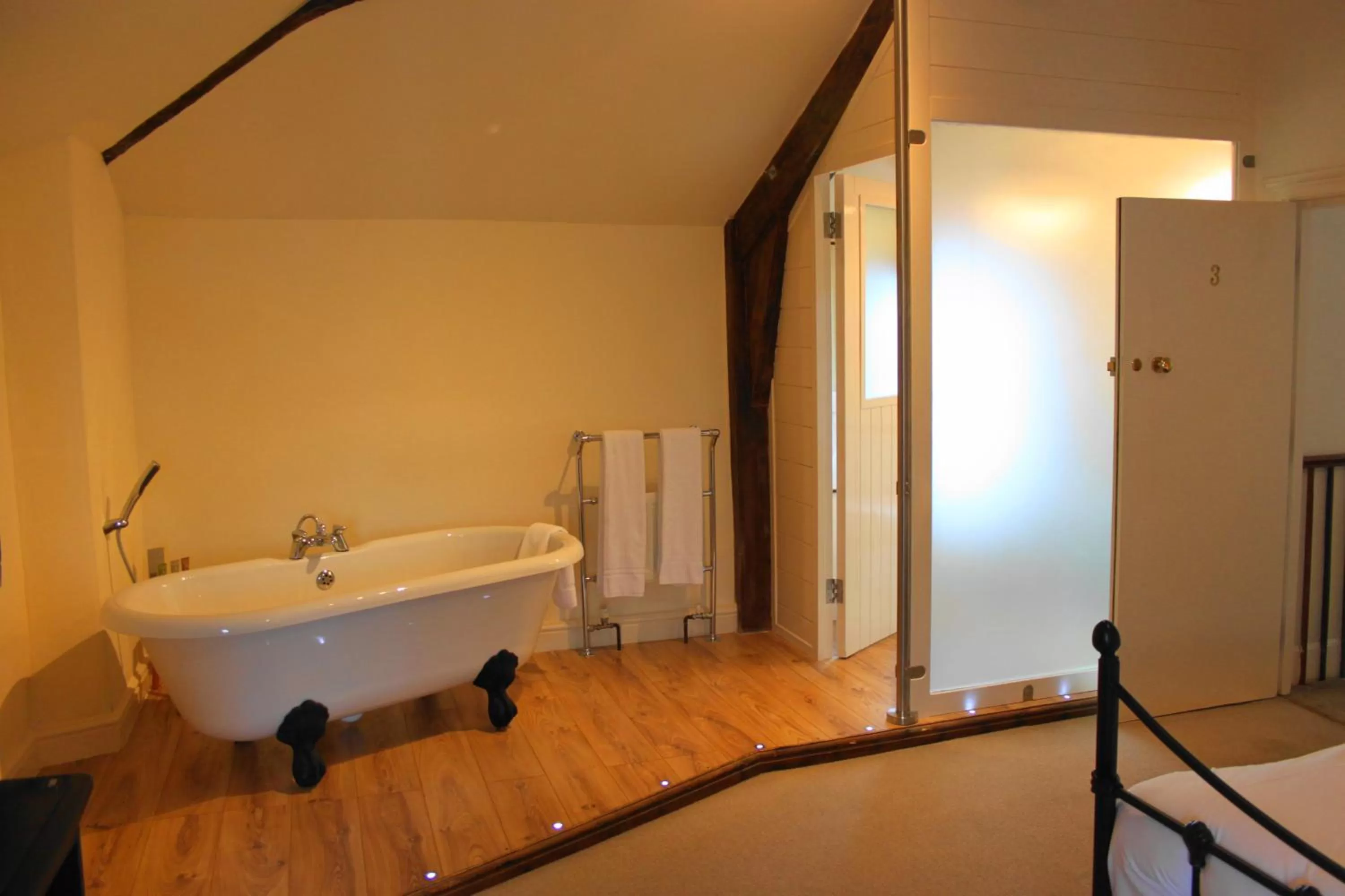 Bath in The Olive Branch