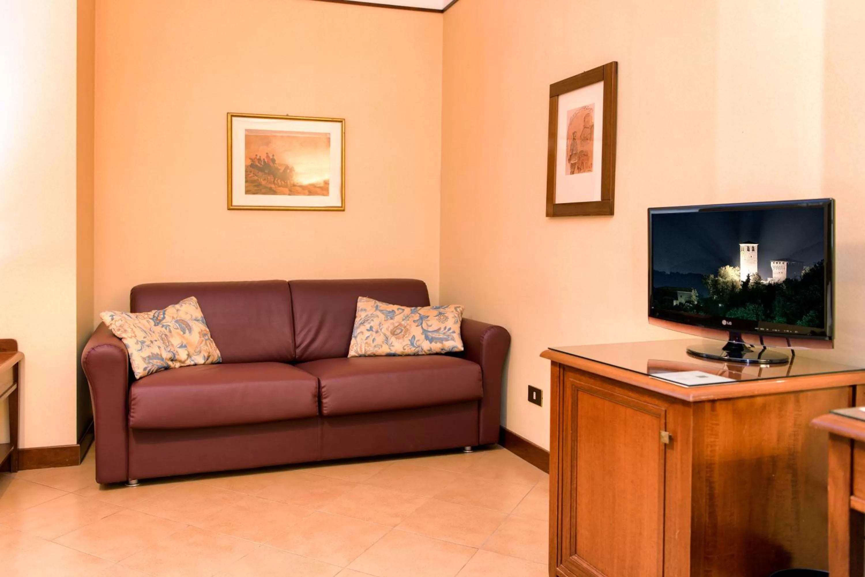 Bed in Albergo Reggio