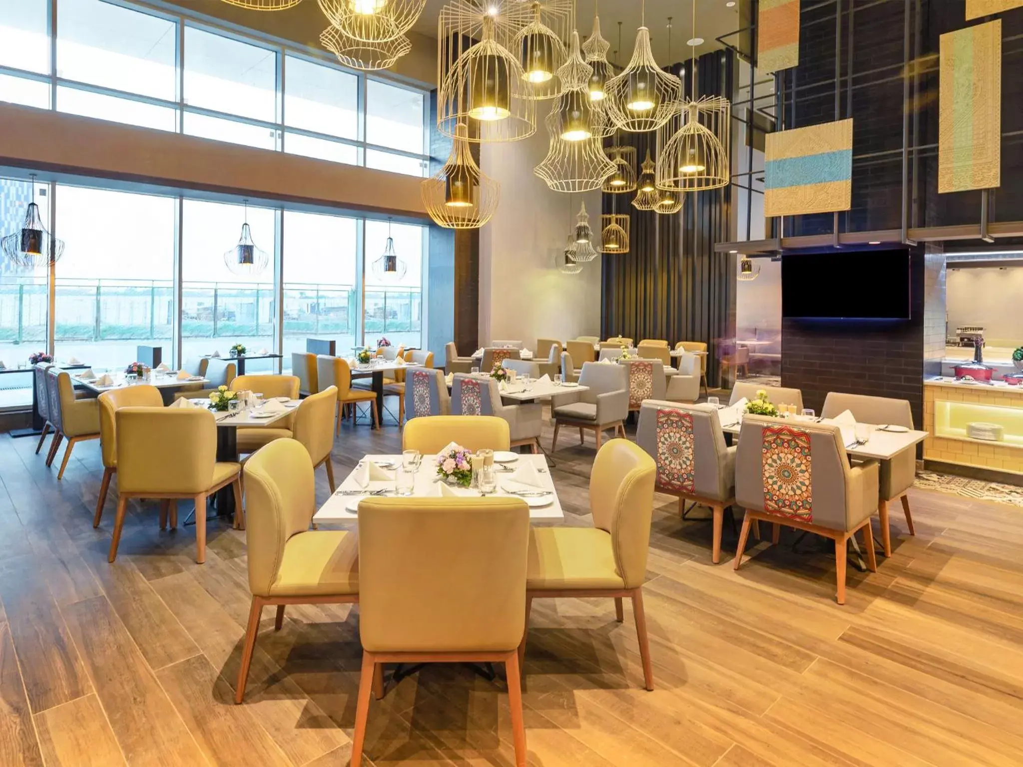 Restaurant/Places to Eat in Grand Mercure Gandhinagar GIFT City - An Accor Hotels Brand