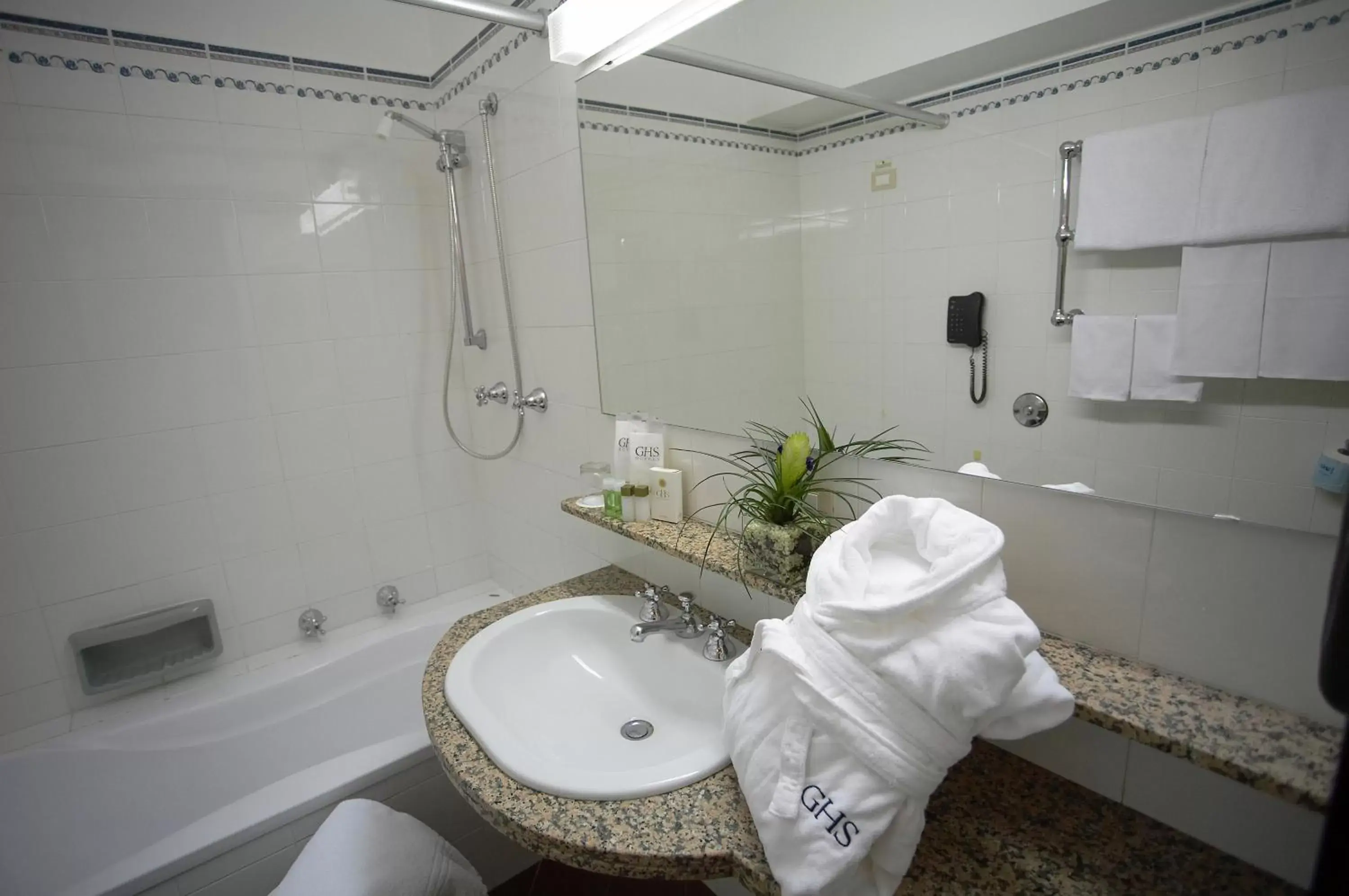 Bathroom in Astoria Palace Hotel