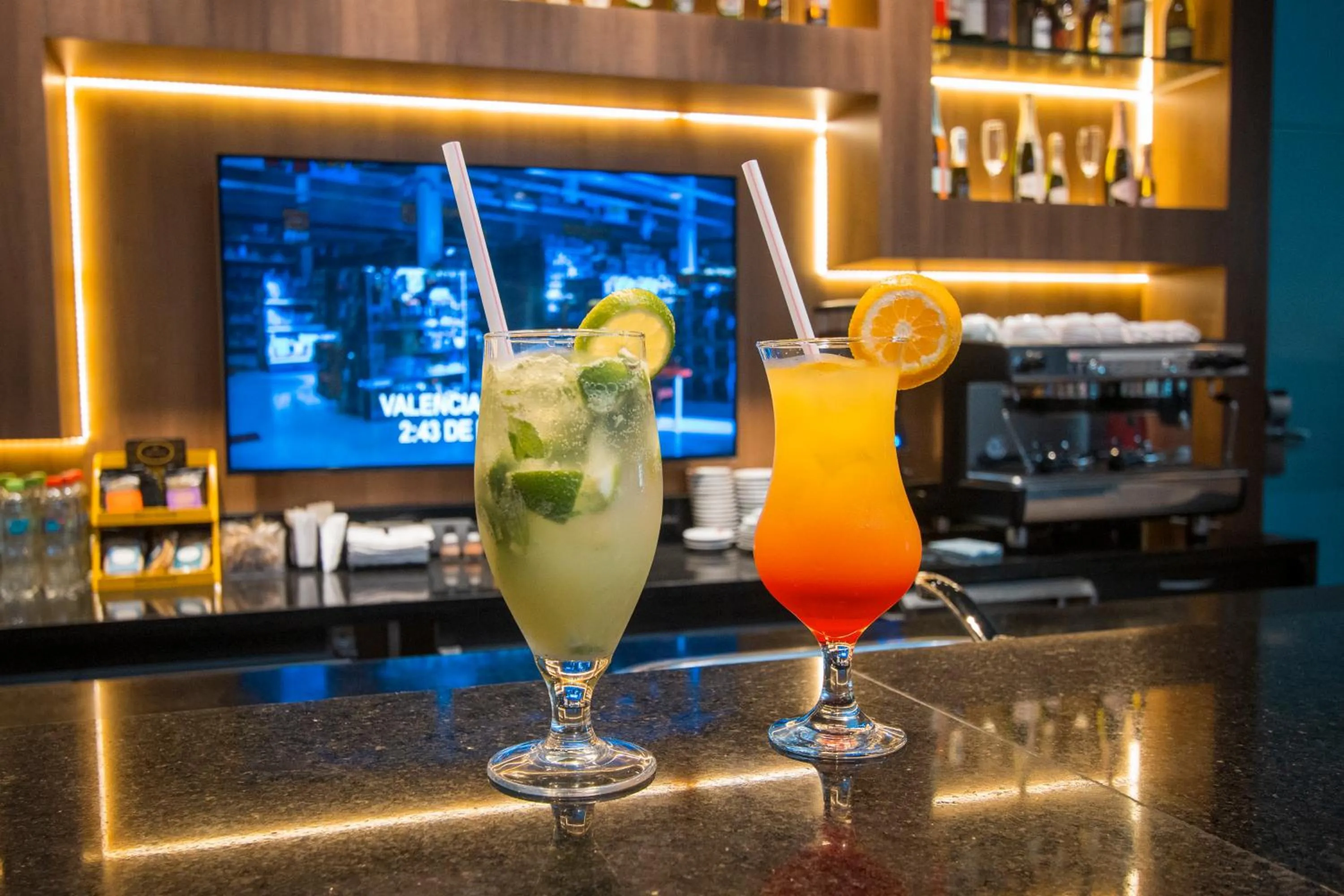 Lounge or bar in ibis Asuncion