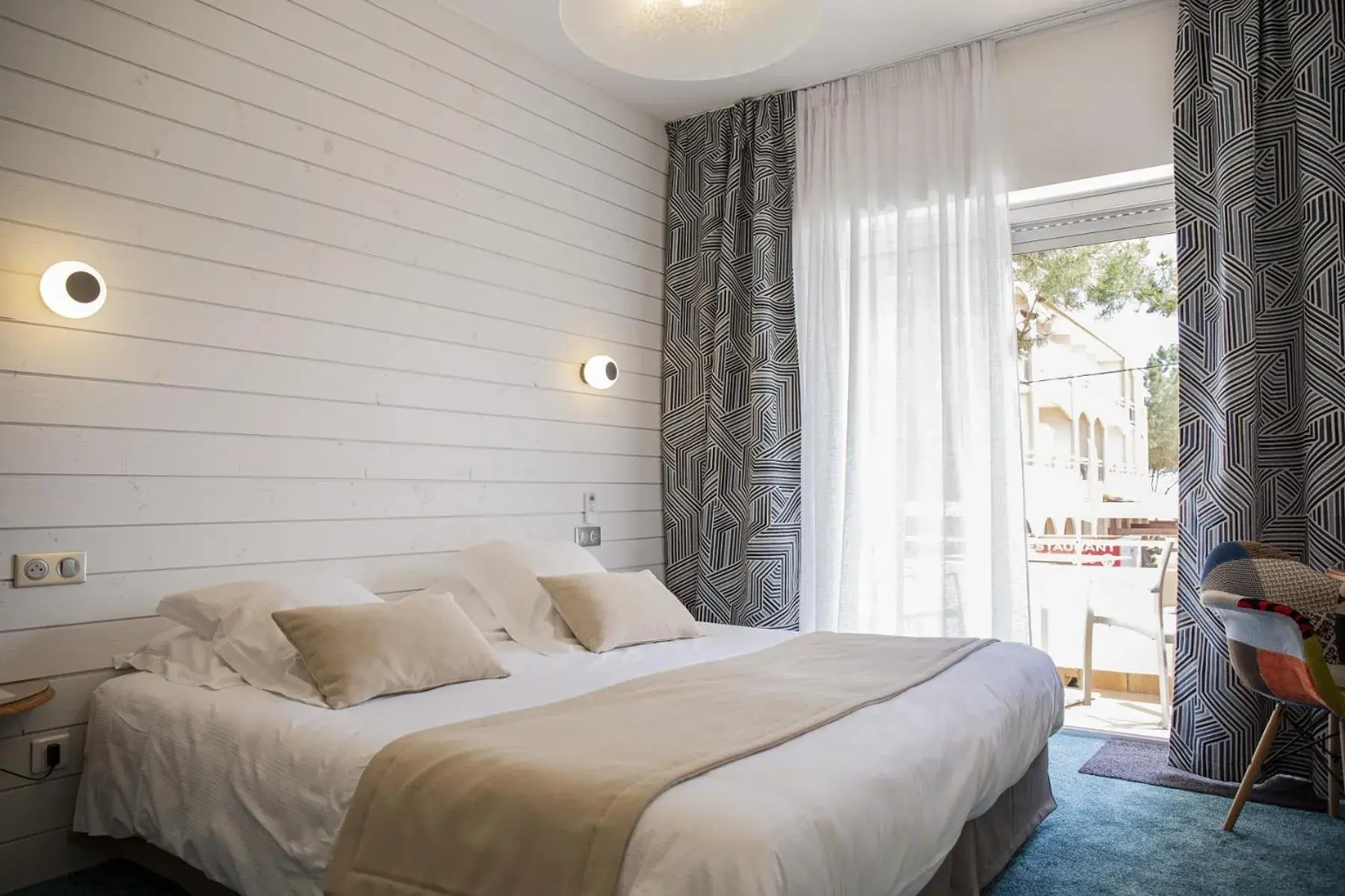 Bedroom in Grand Hôtel Du Lido