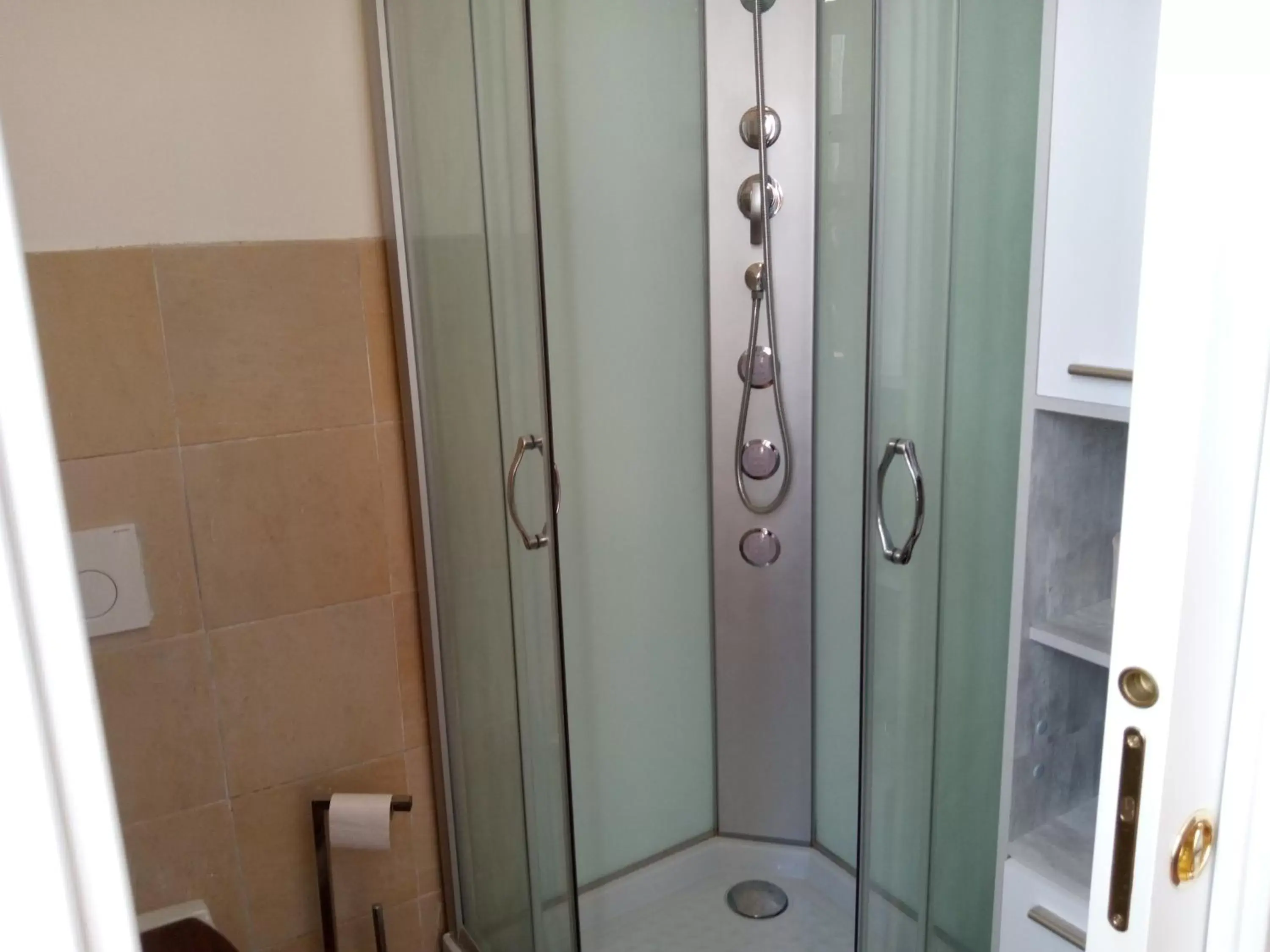 Shower, Bathroom in Residence Tucci