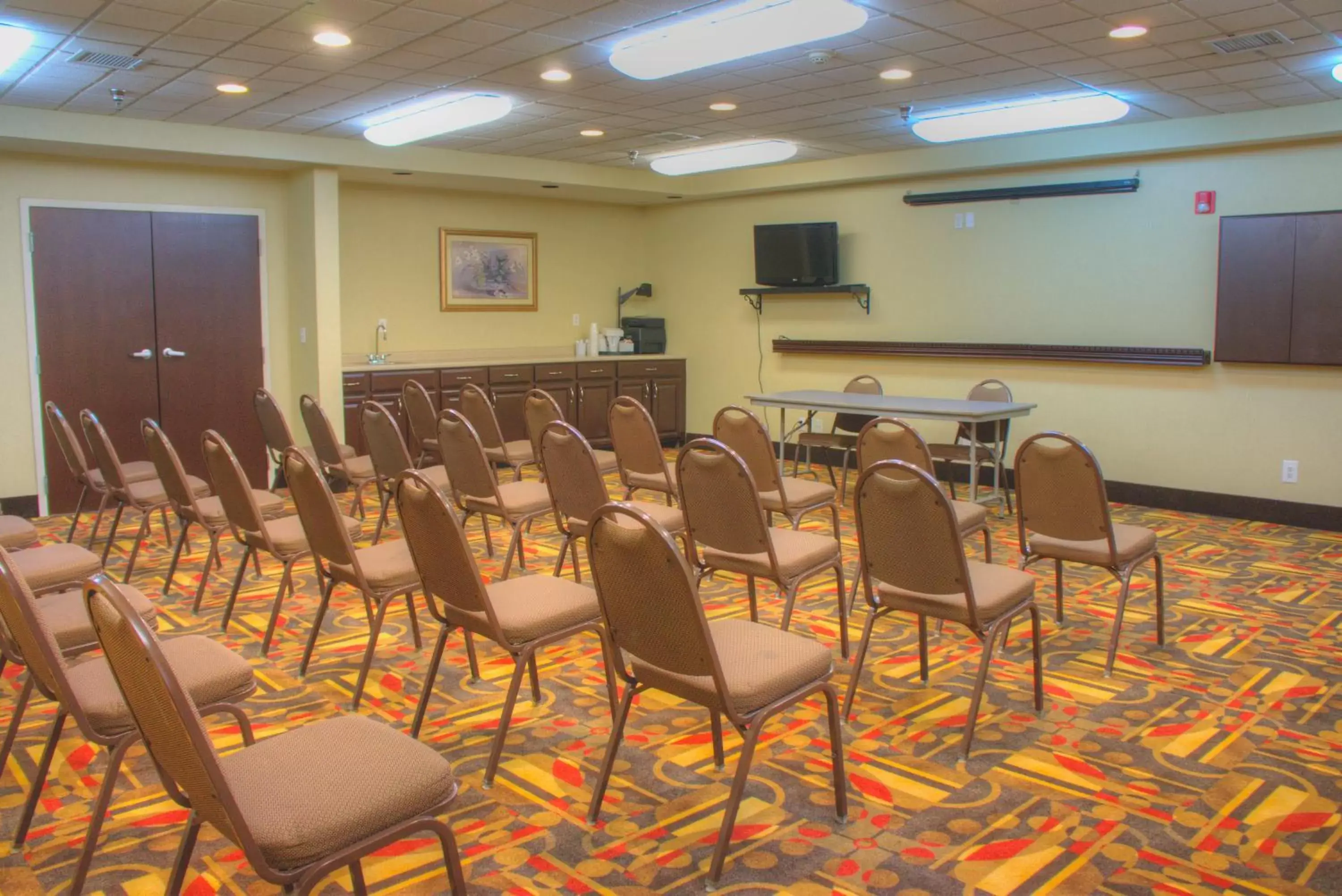 Meeting/conference room in Wingate by Wyndham Steubenville