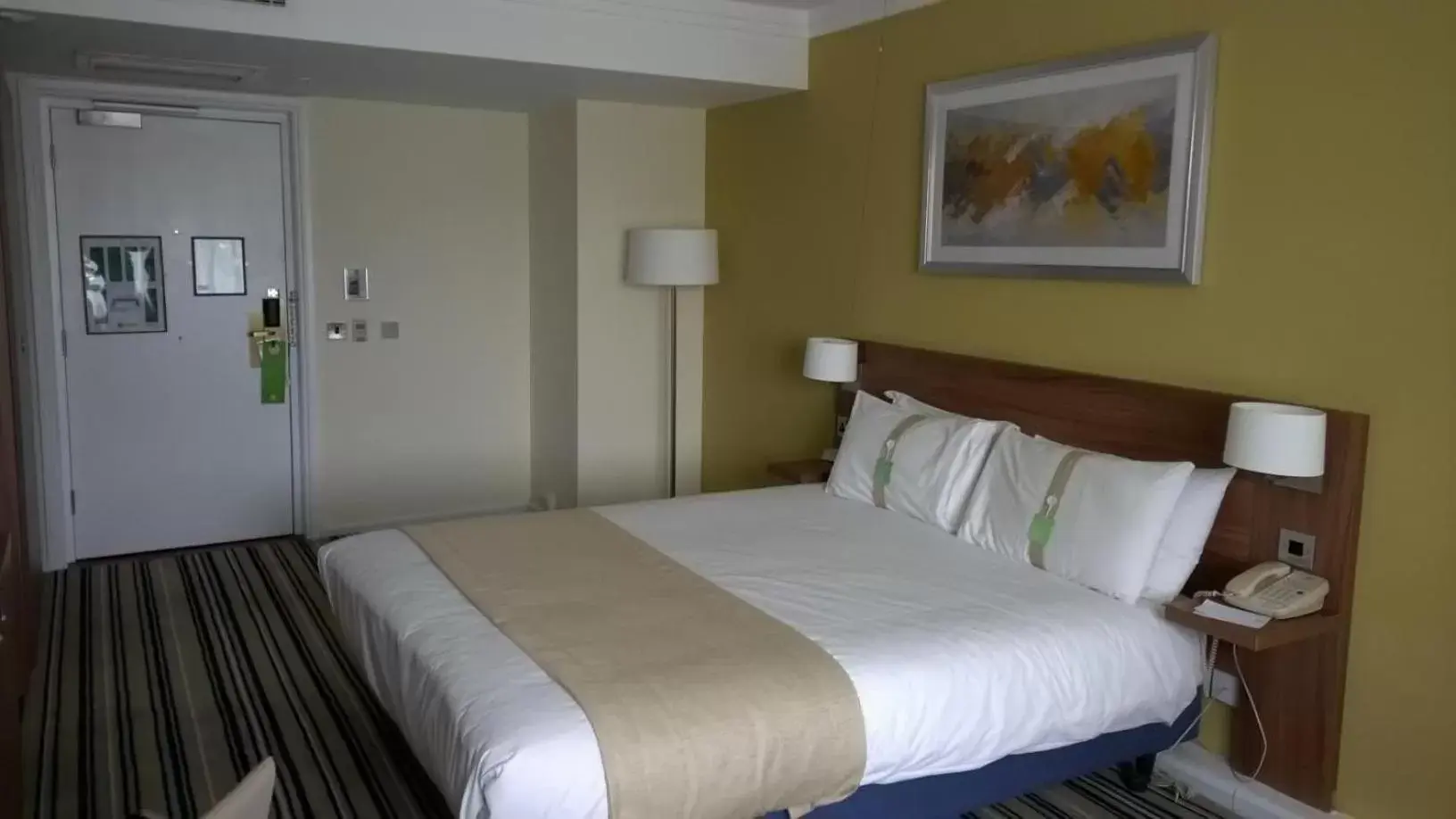 Bedroom, Bed in Holiday Inn Birmingham M6, Jct7, an IHG Hotel