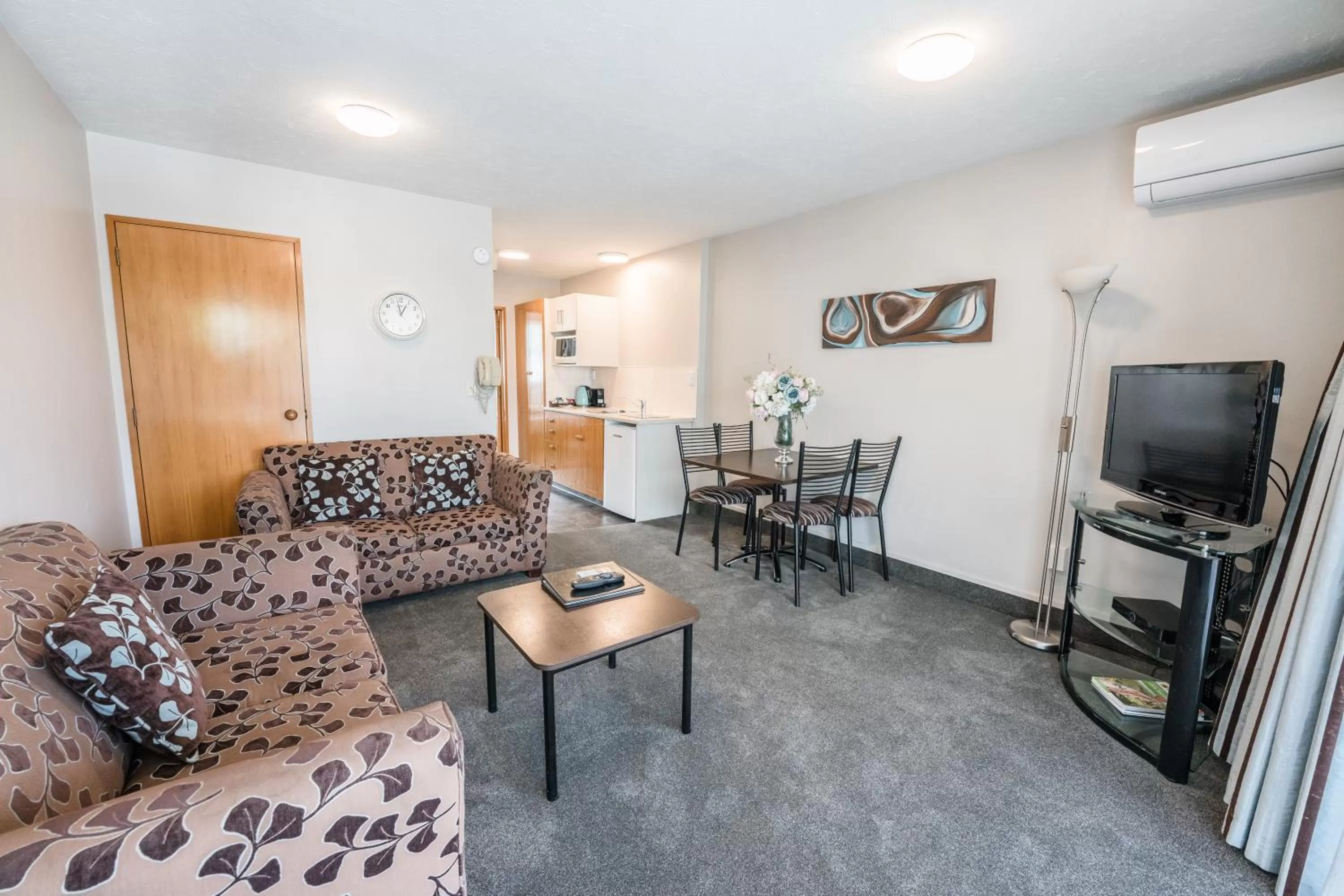 Living room in Strathern Motor Lodge