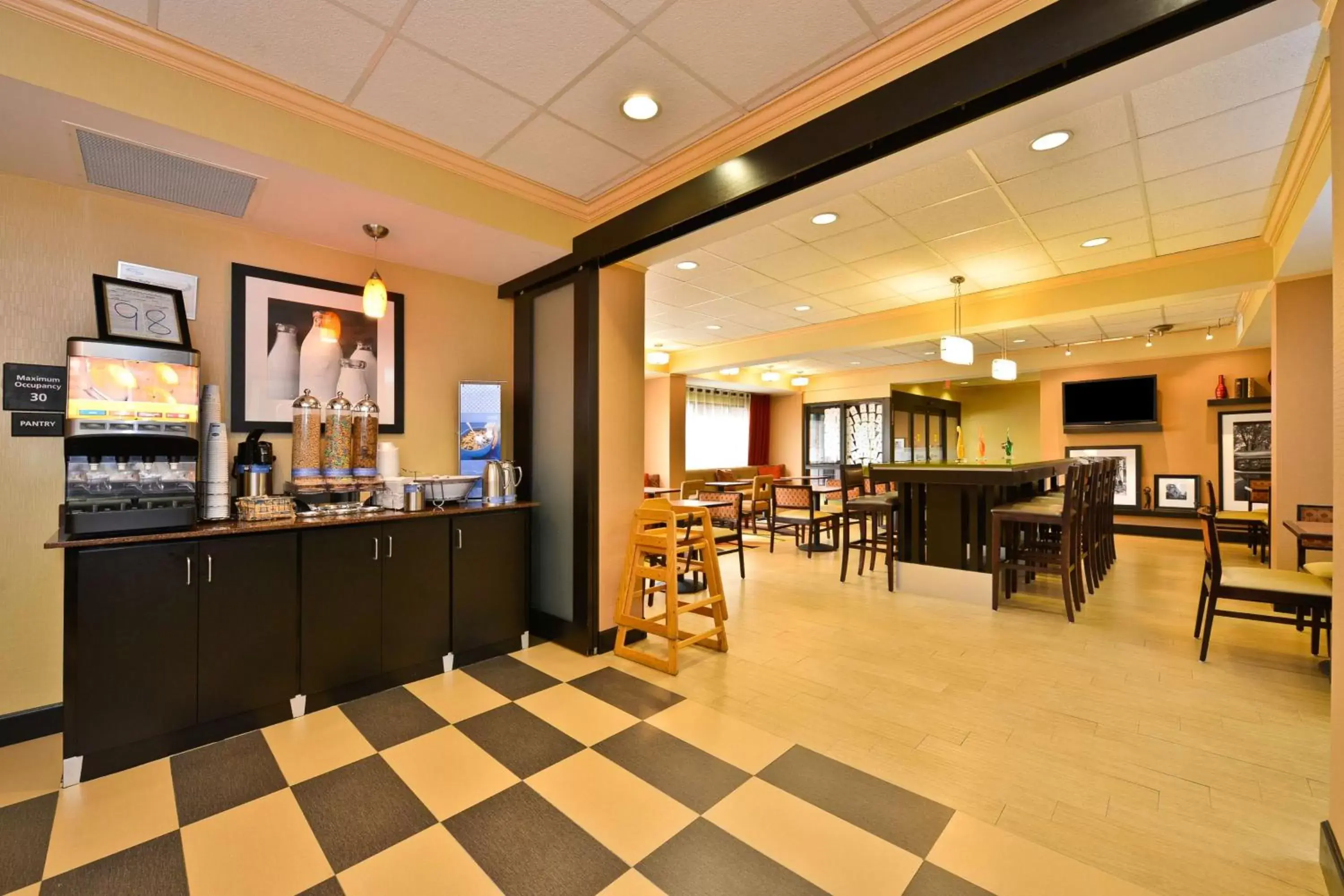 Dining area, Restaurant/Places to Eat in Hampton Inn - Greenville