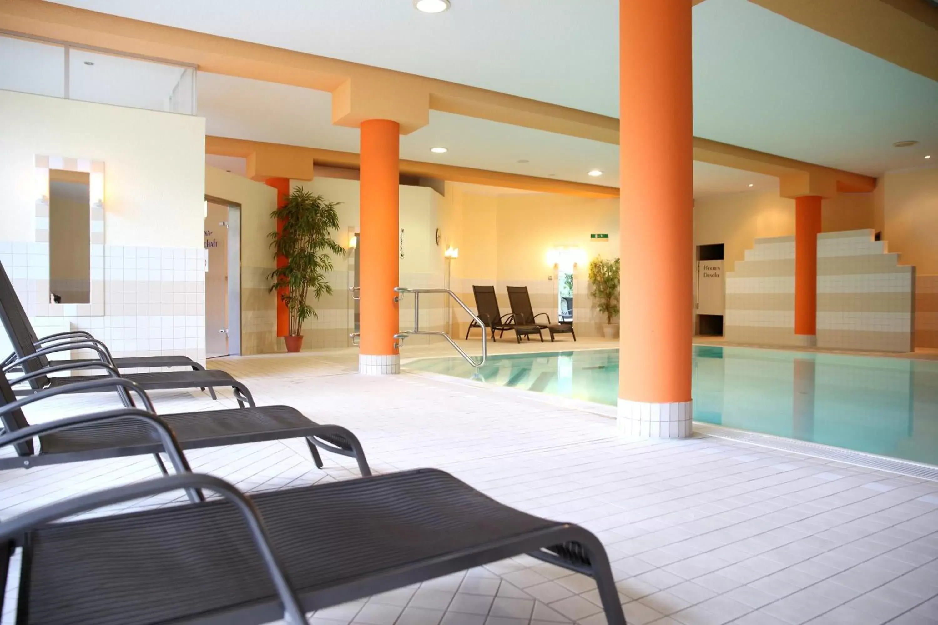 Swimming Pool in Sonnenhotel Hoher Hahn