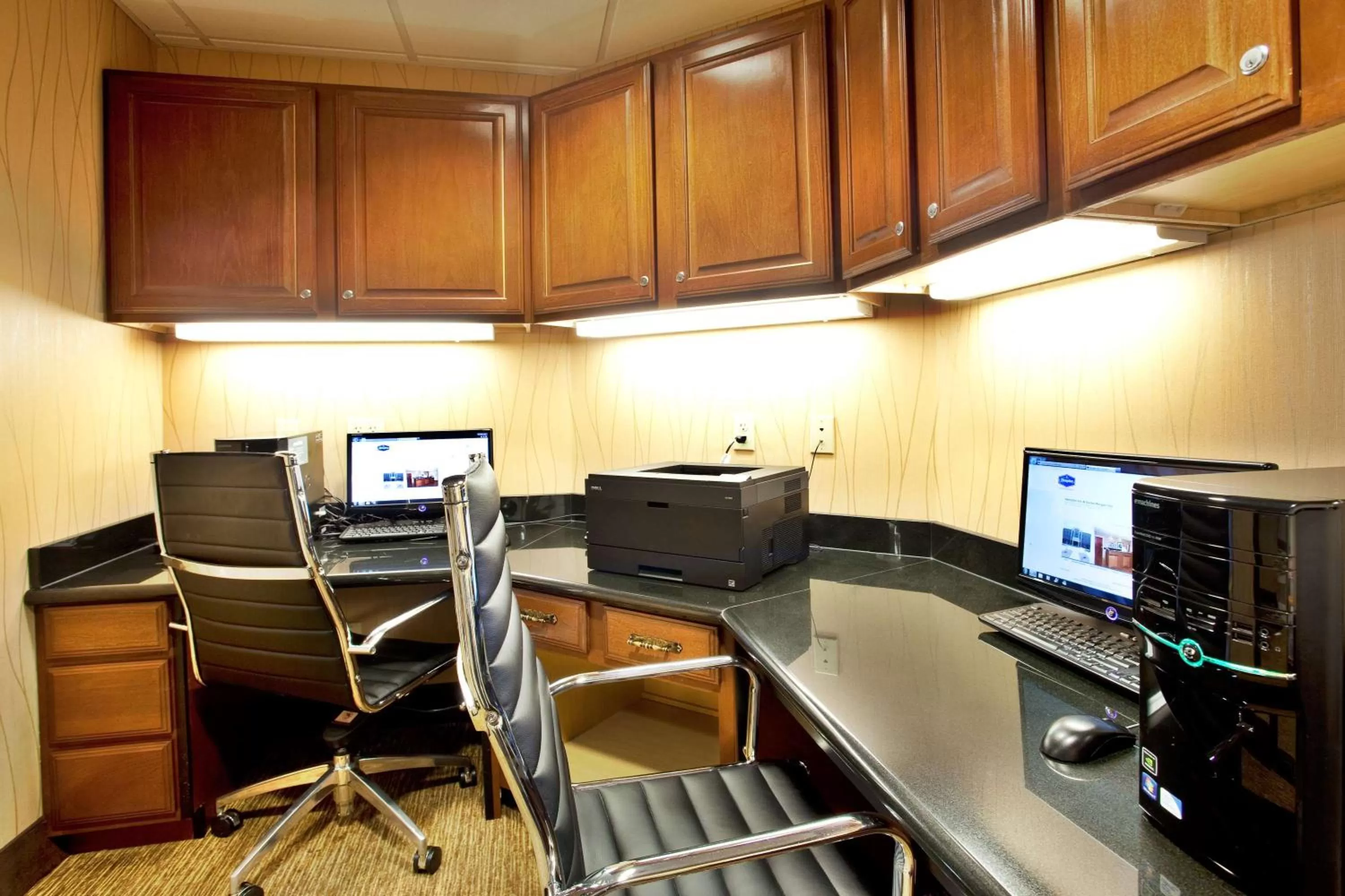 Business facilities in Hampton Inn & Suites Morgan City