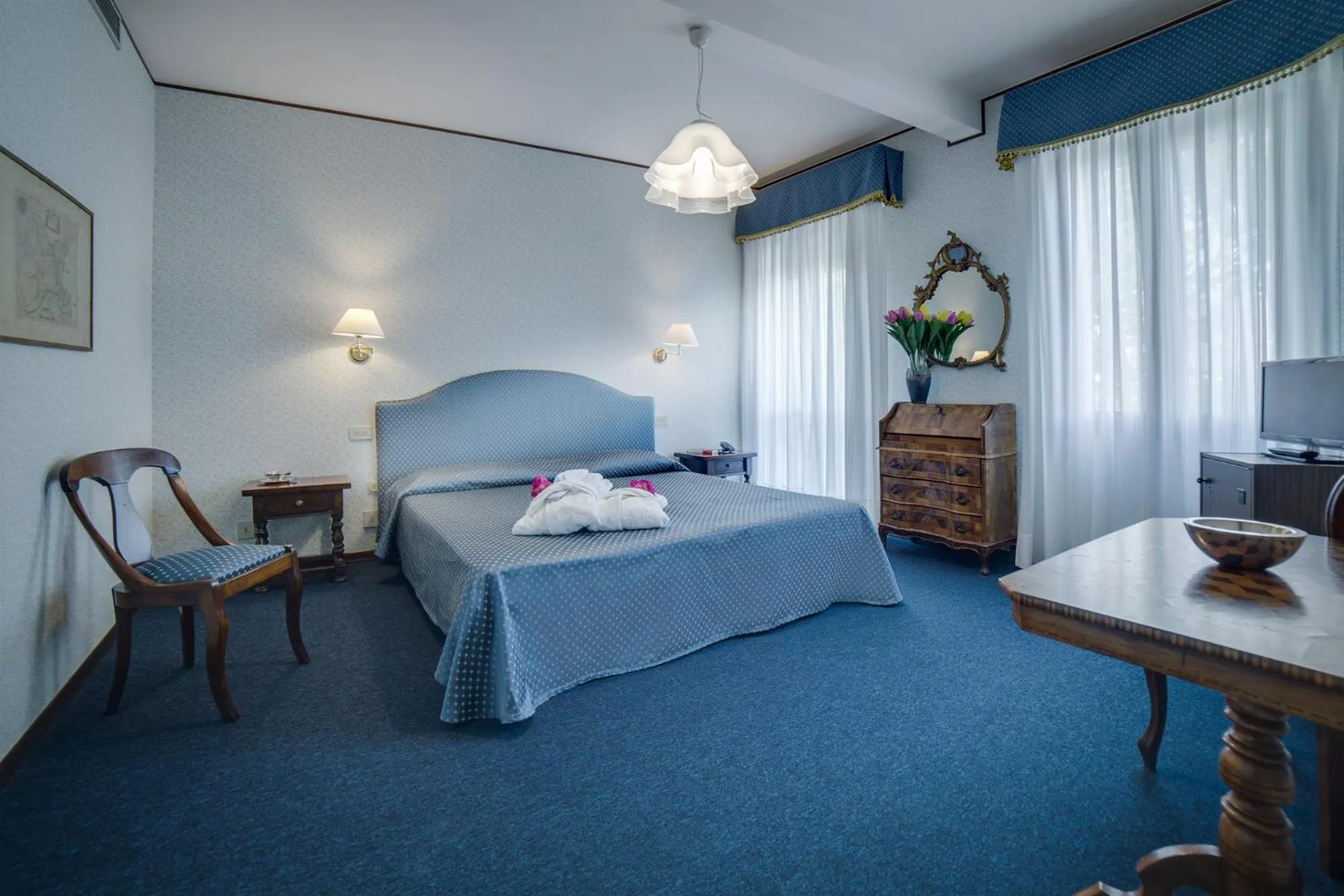 Photo of the whole room, Bed in Hotel La Meridiana