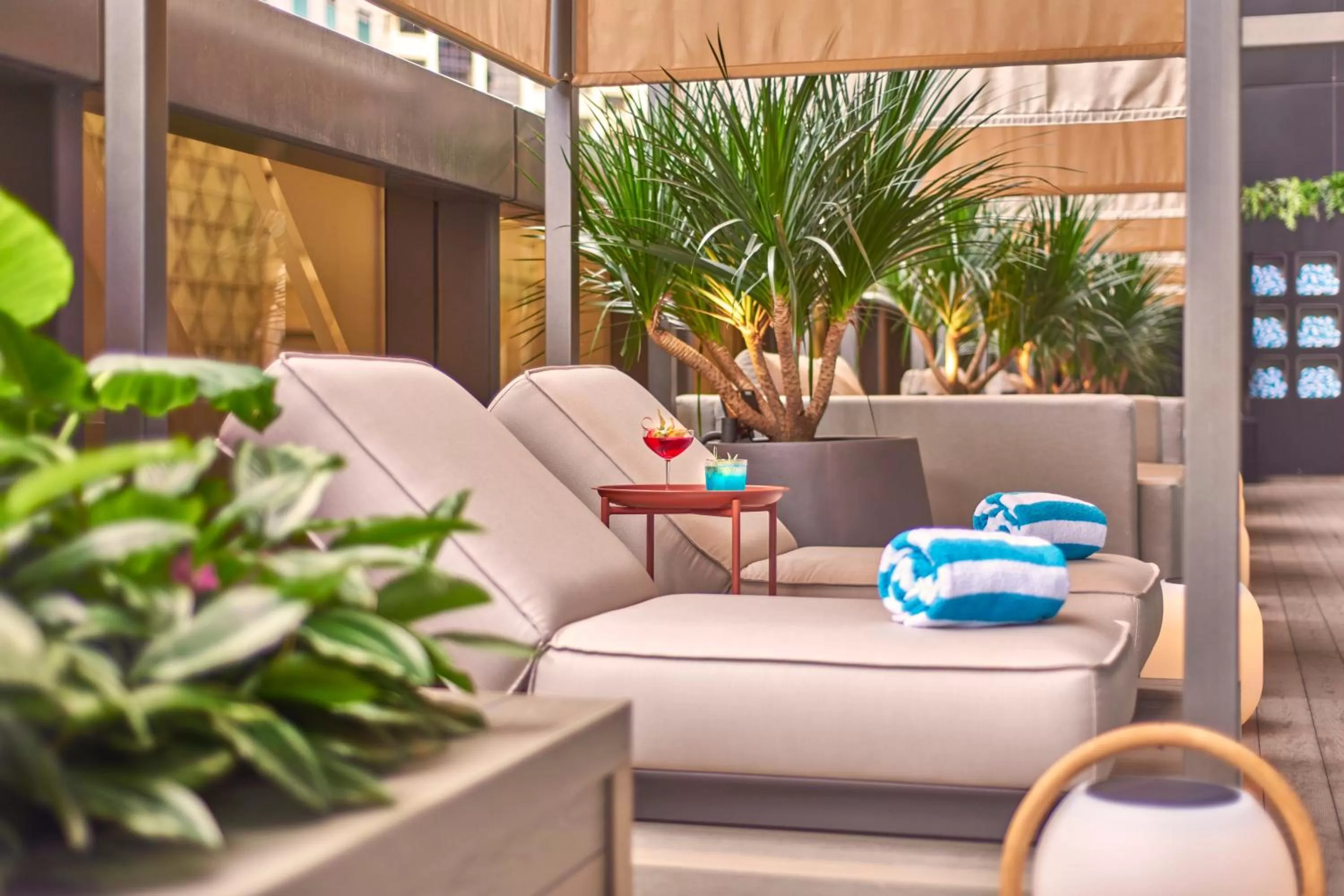 Restaurant/places to eat in Pullman Singapore Orchard